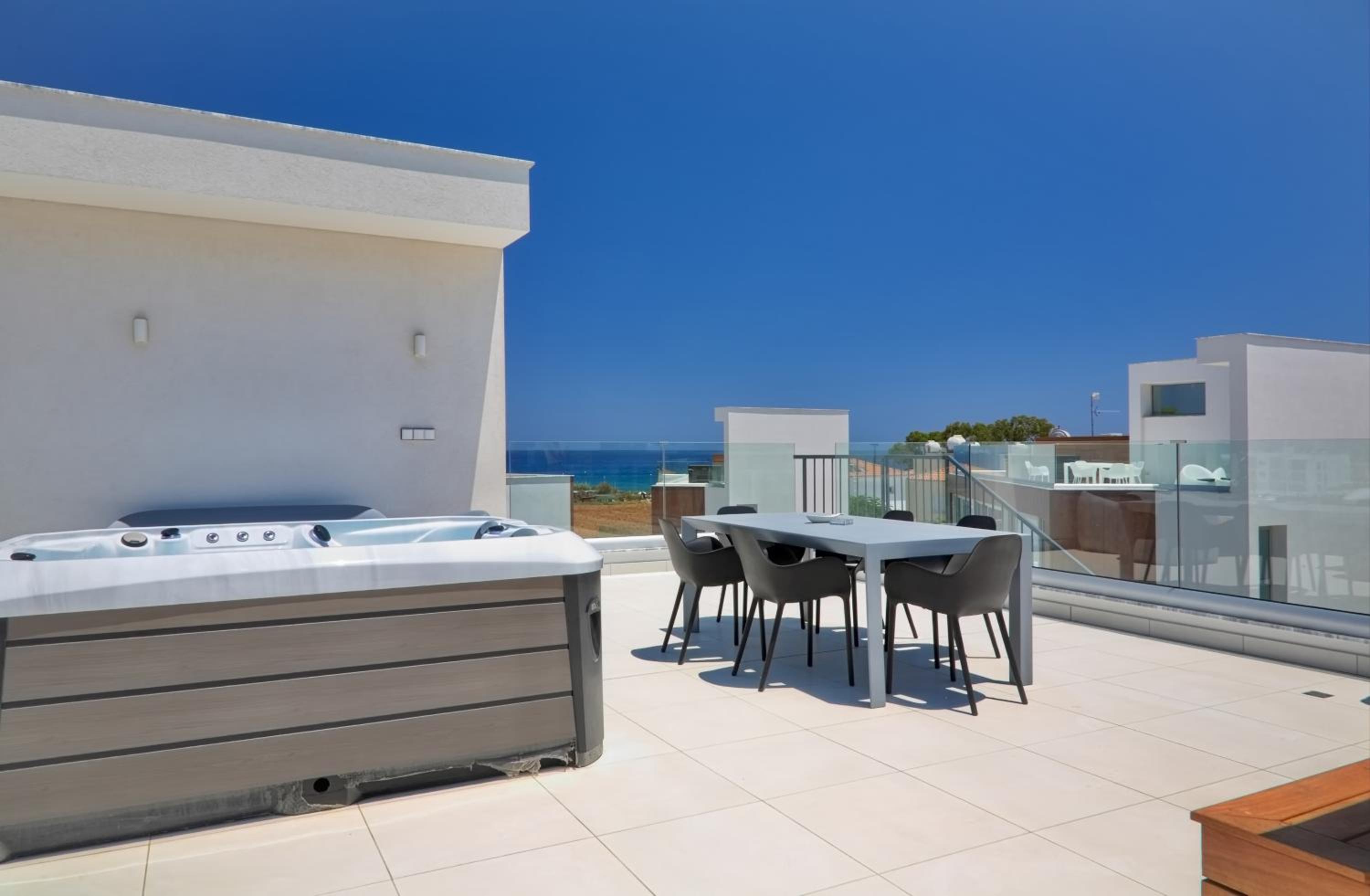 Villa with Sea View photo 3