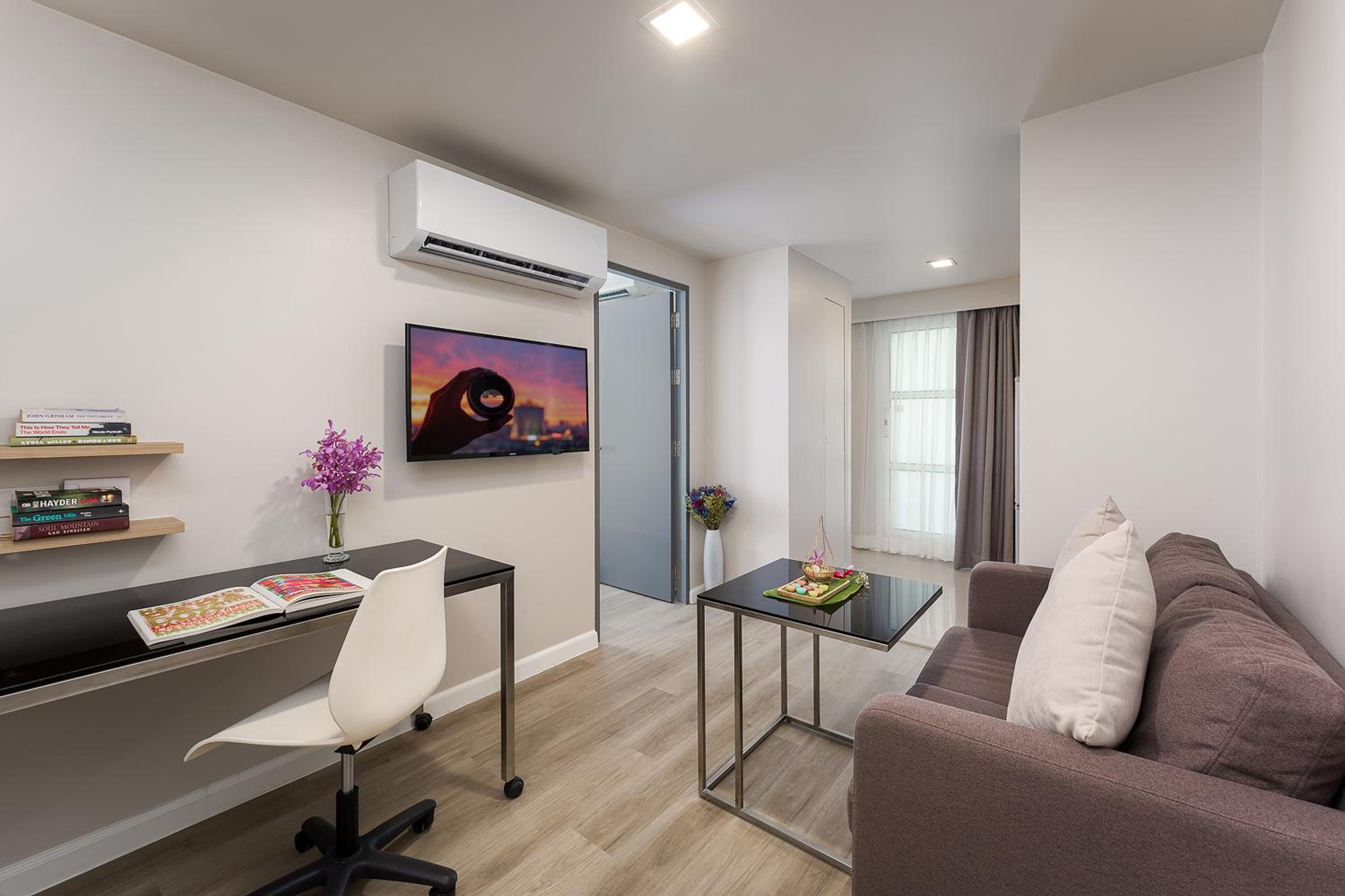 1-Bedroom Deluxe photo 2