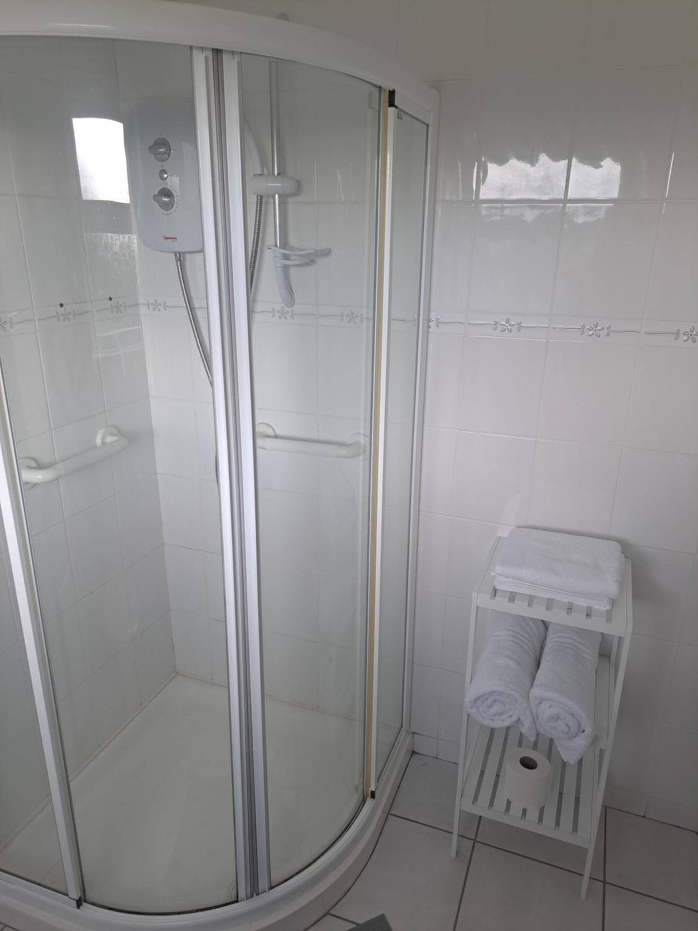 Quadruple Room - Photo 5