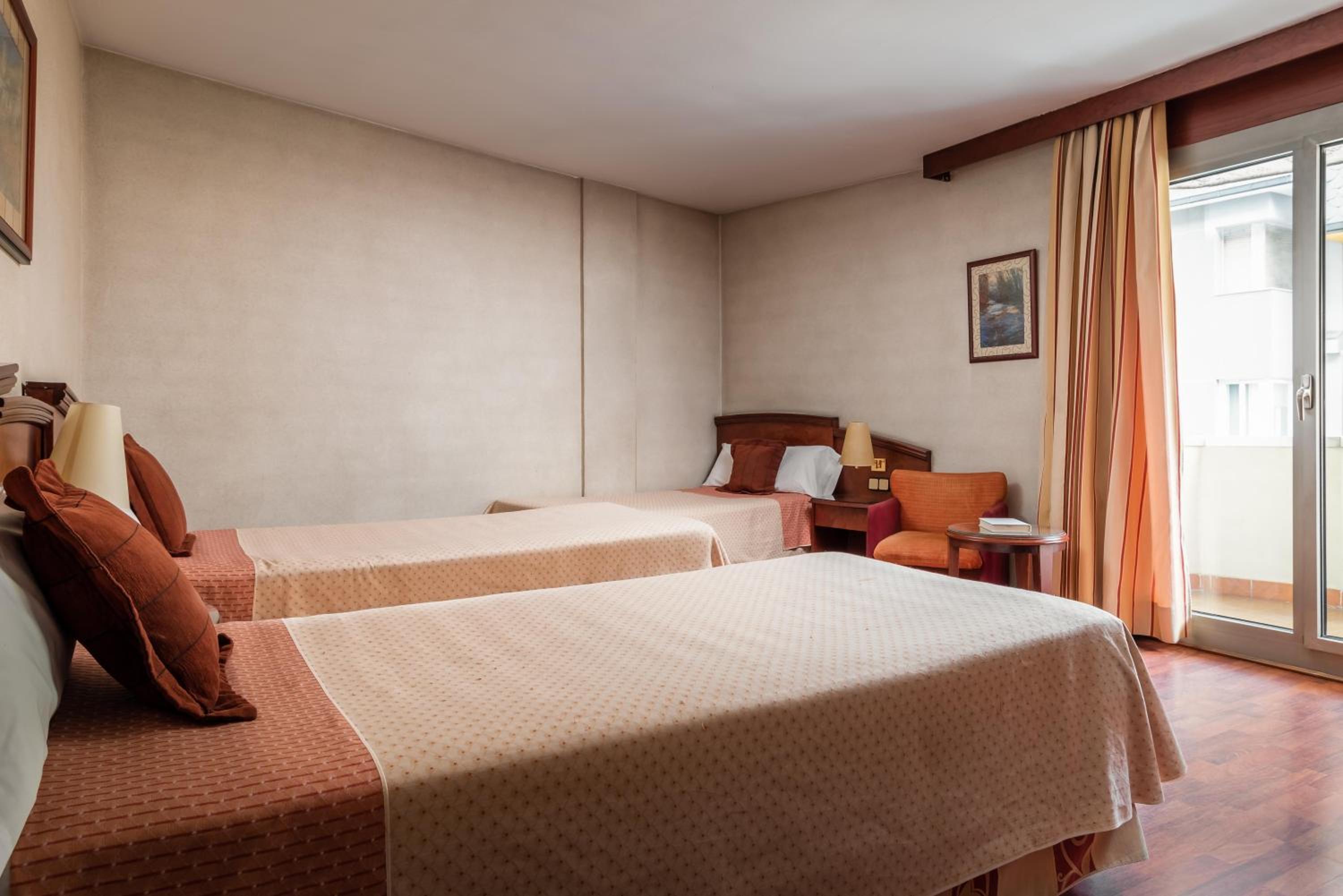 Triple Room (3 Adults)