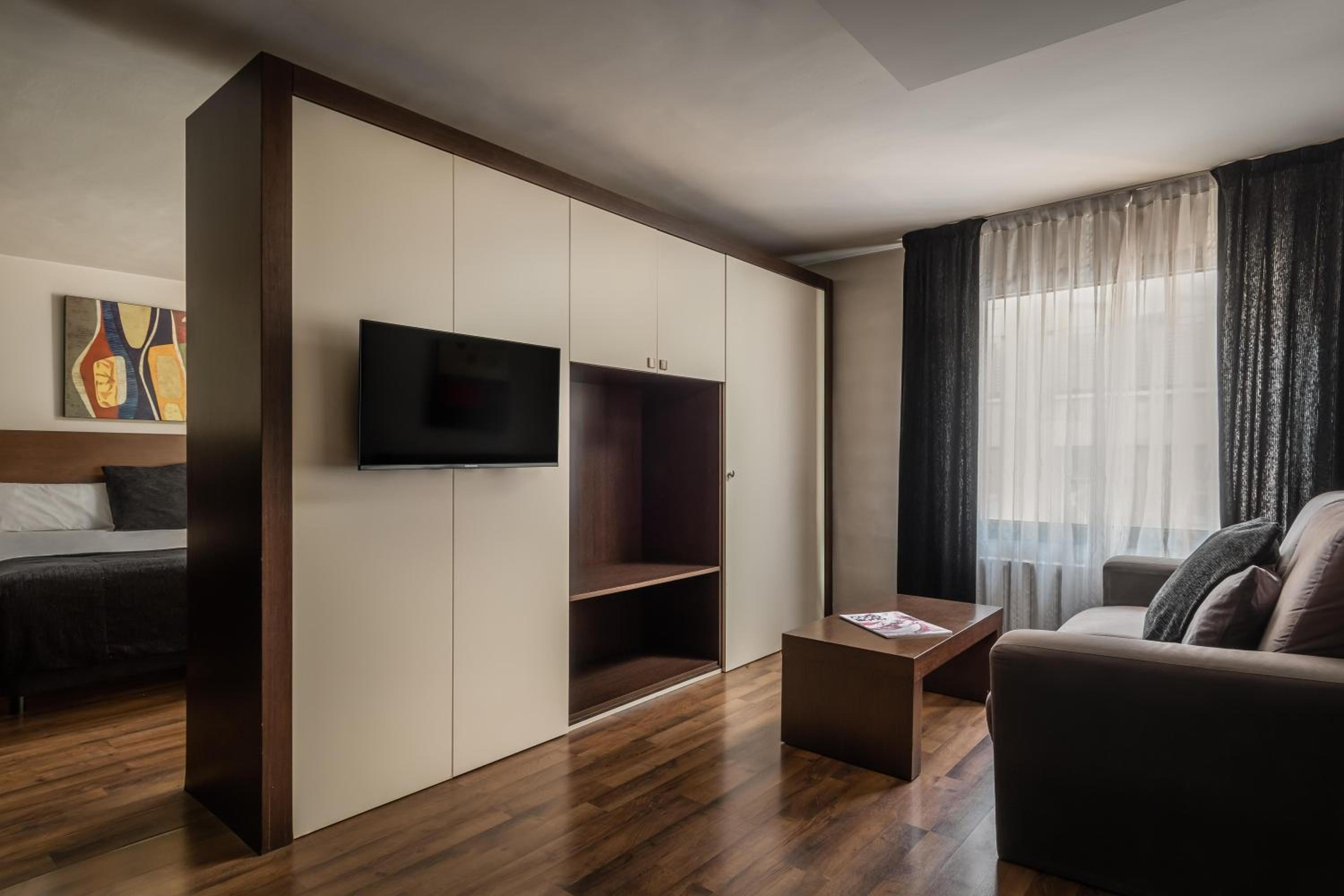 Junior Suite (2 Adults + 1 Child)
