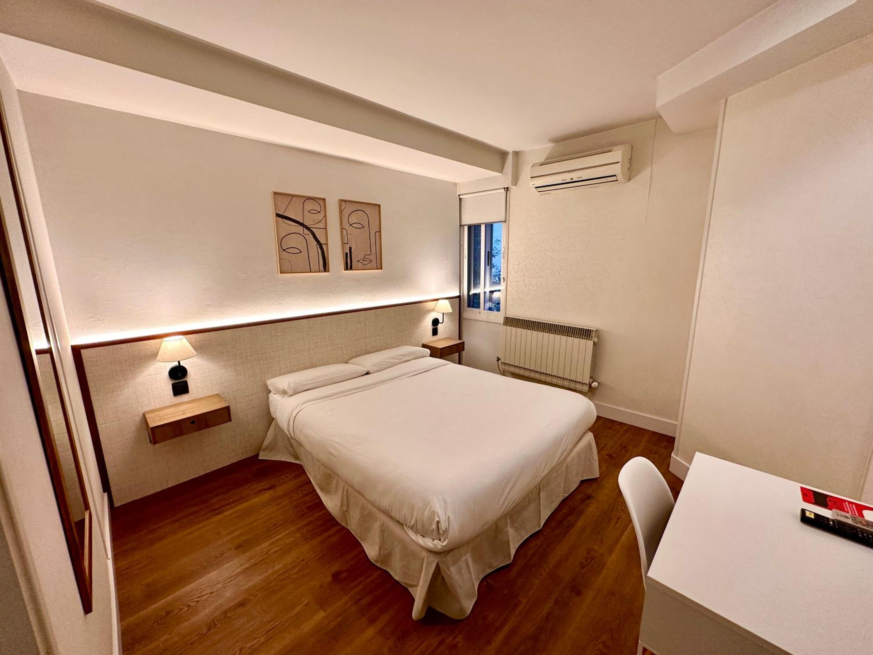 Habitación Estándar con Cama Queen