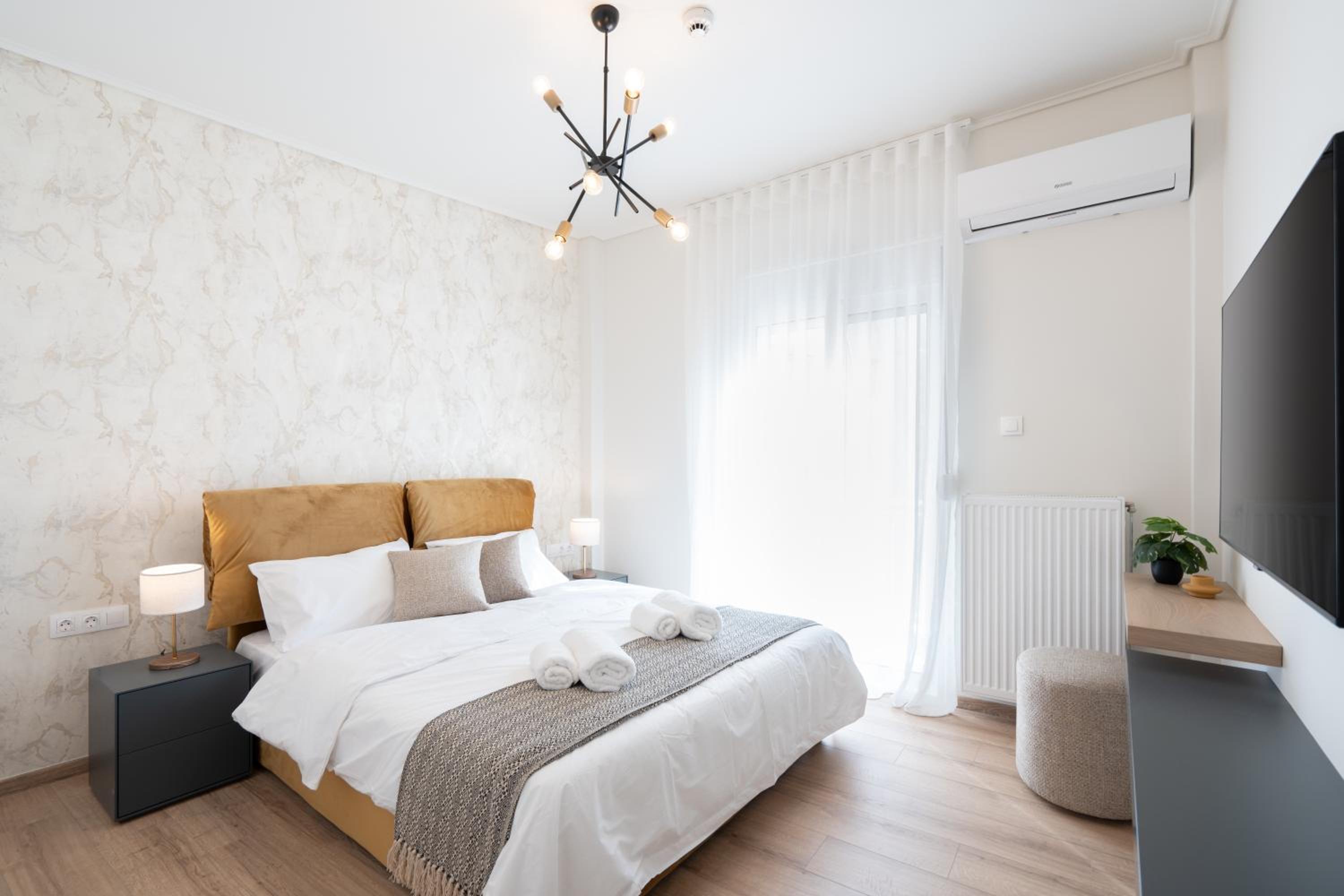 Upper Penthouse Apartment with Terrace photo 3