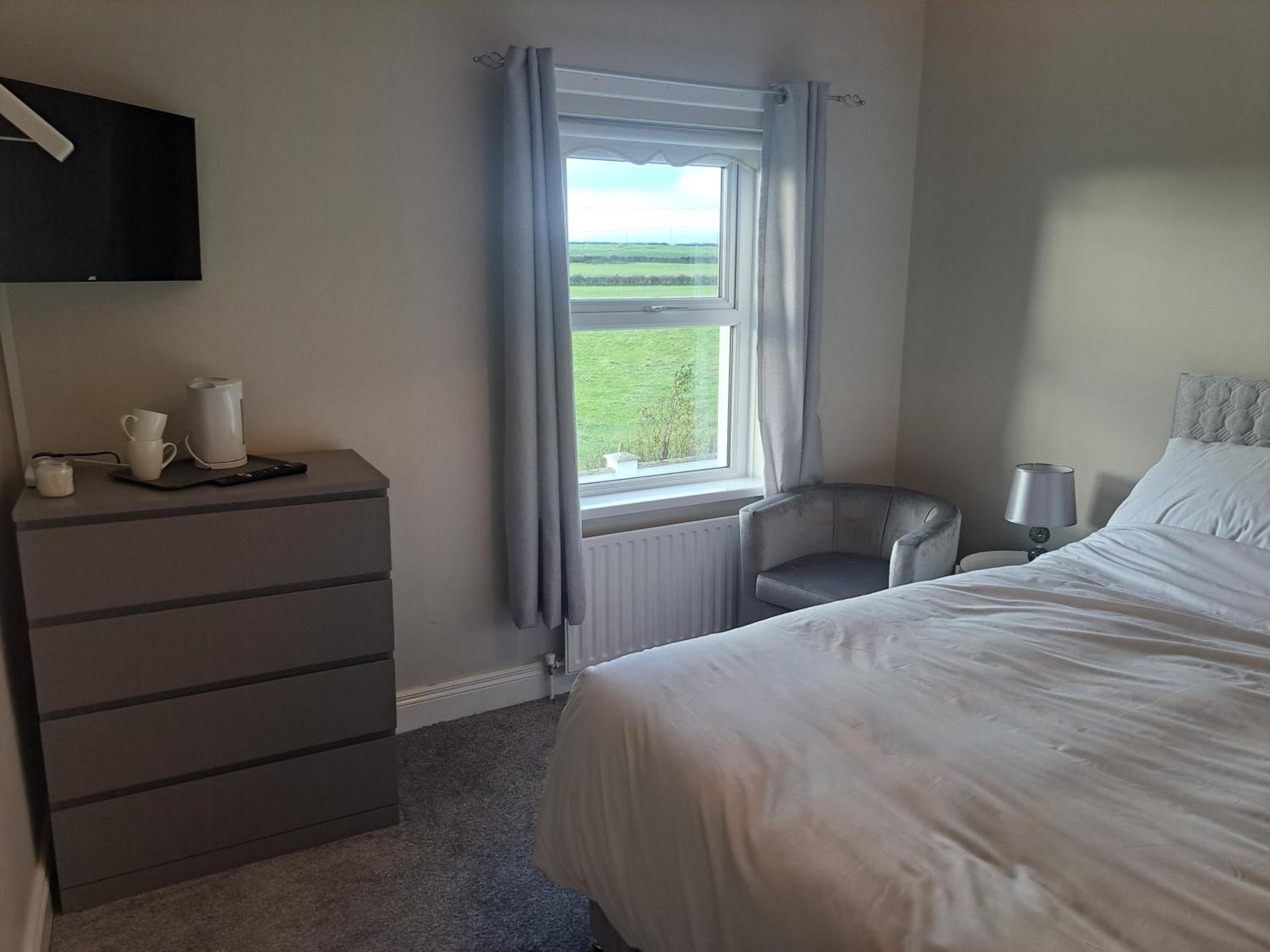 King Room with Garden View - Photo 3