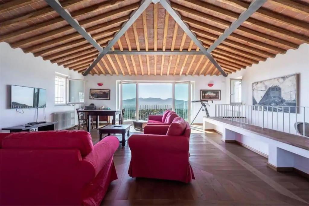 Villa photo 1