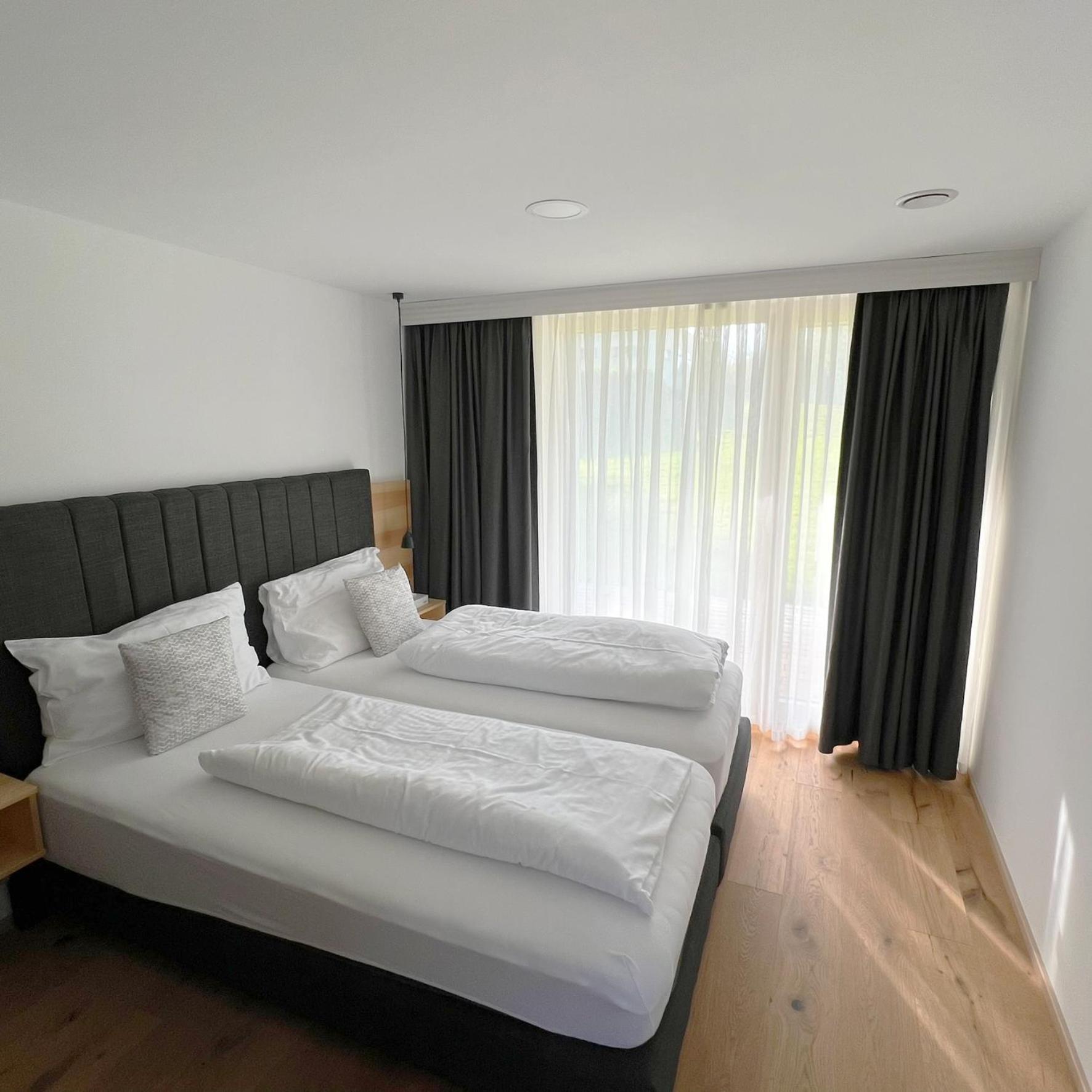 Superior Family Room - Photo 1
