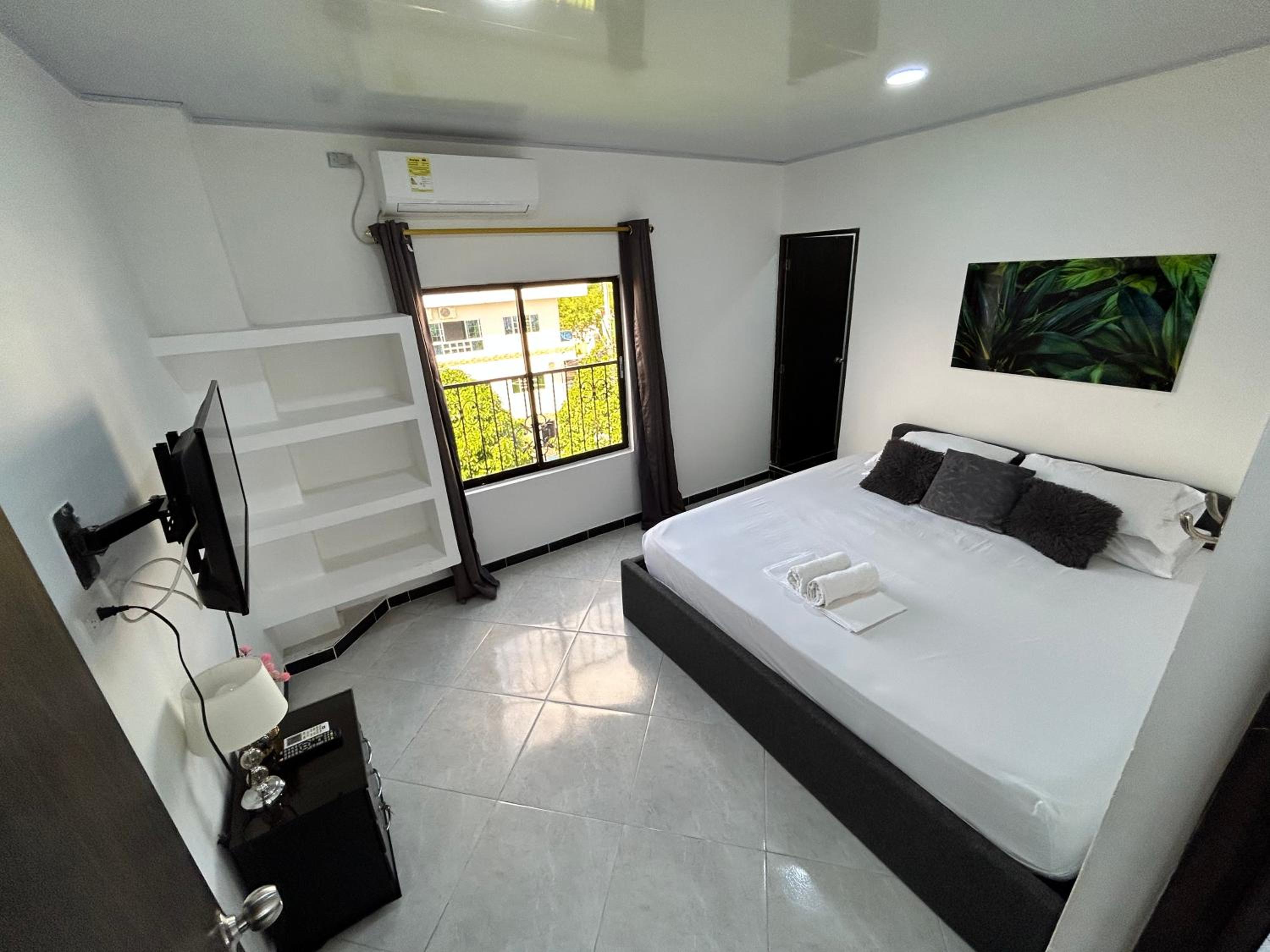 Deluxe King Room photo 3