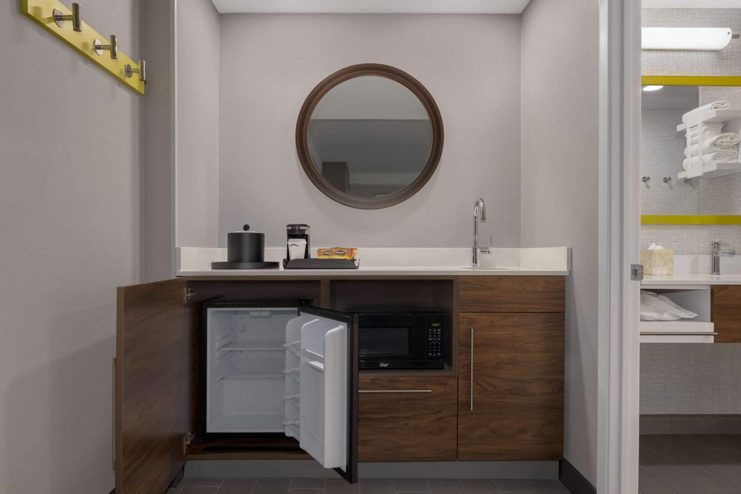 King Studio Suite