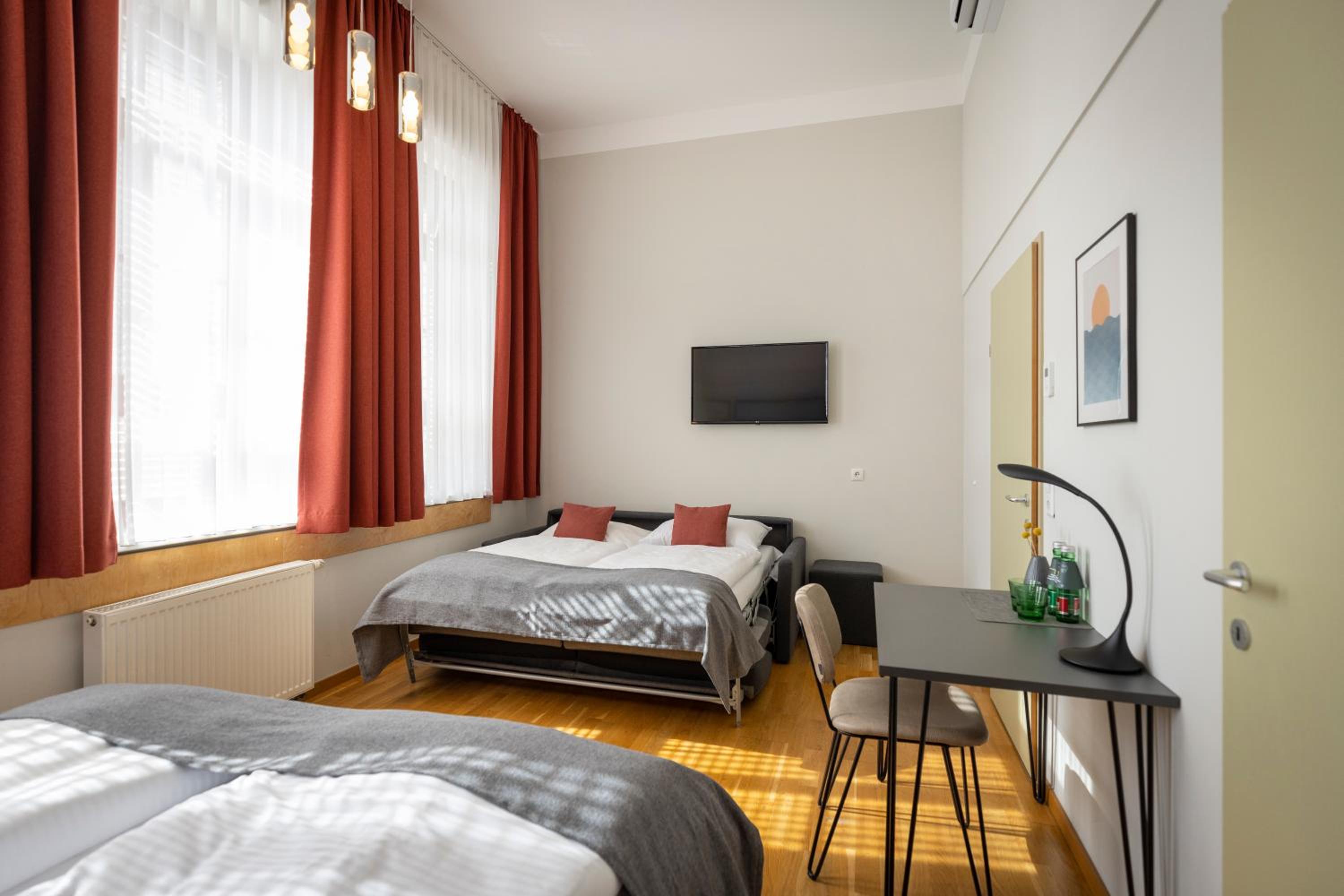 Superior Quadruple Room photo 2