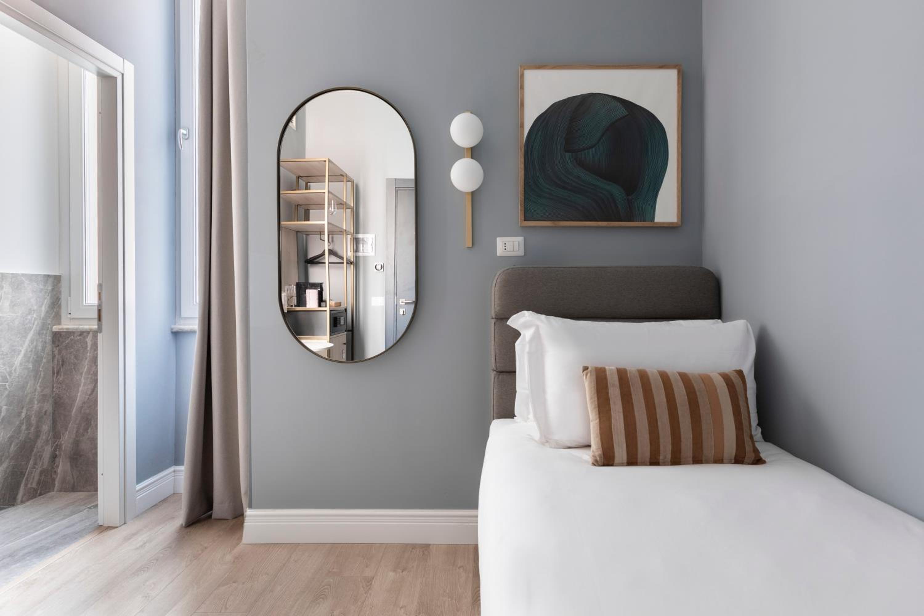 Single Room photo 2