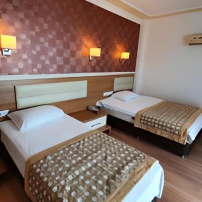 Economy Triple Room photo 1