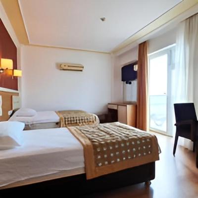Standard Triple Room photo 2
