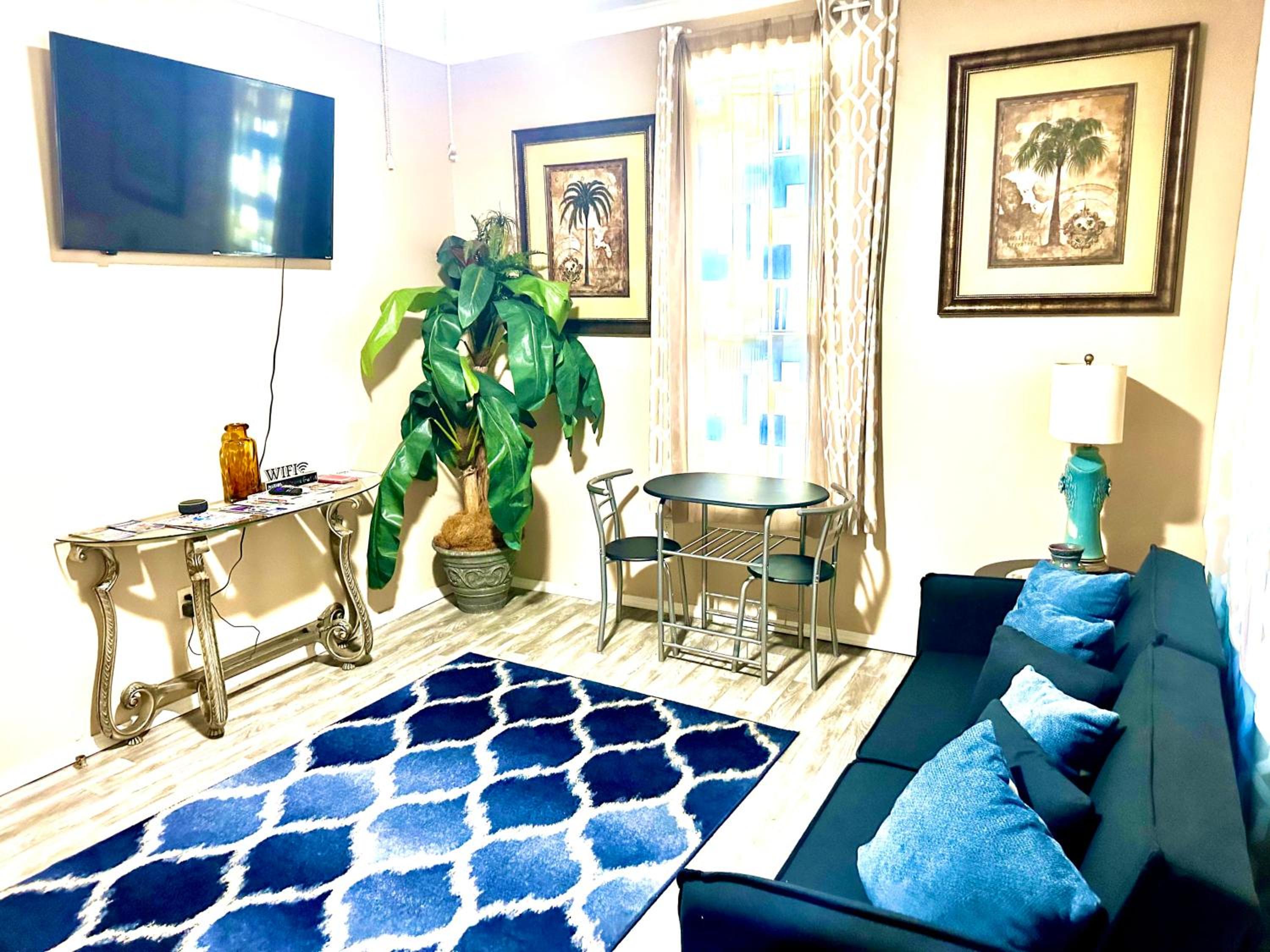 Family Room photo 1