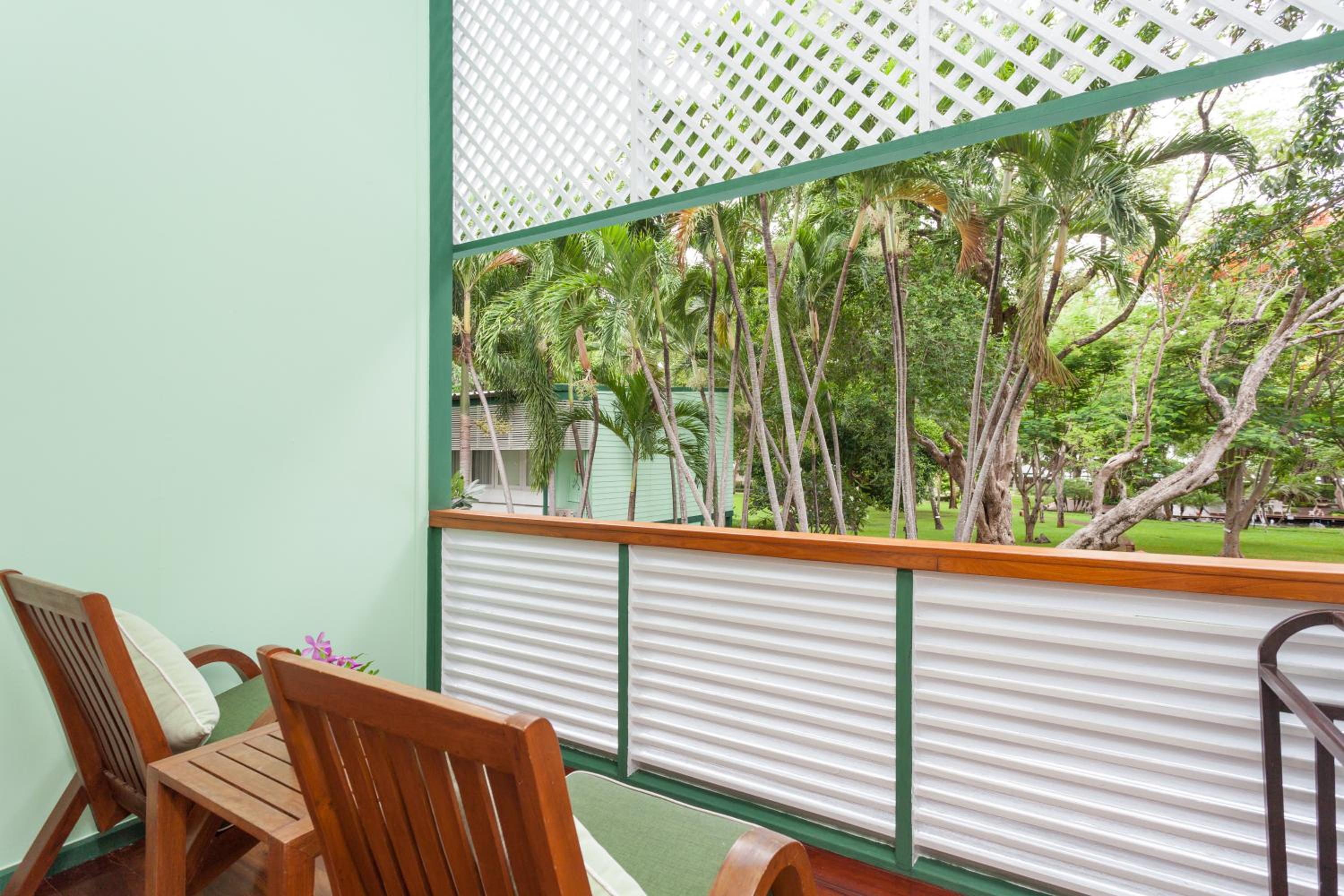 Suite One Bedroom Queen with Garden view photo 3