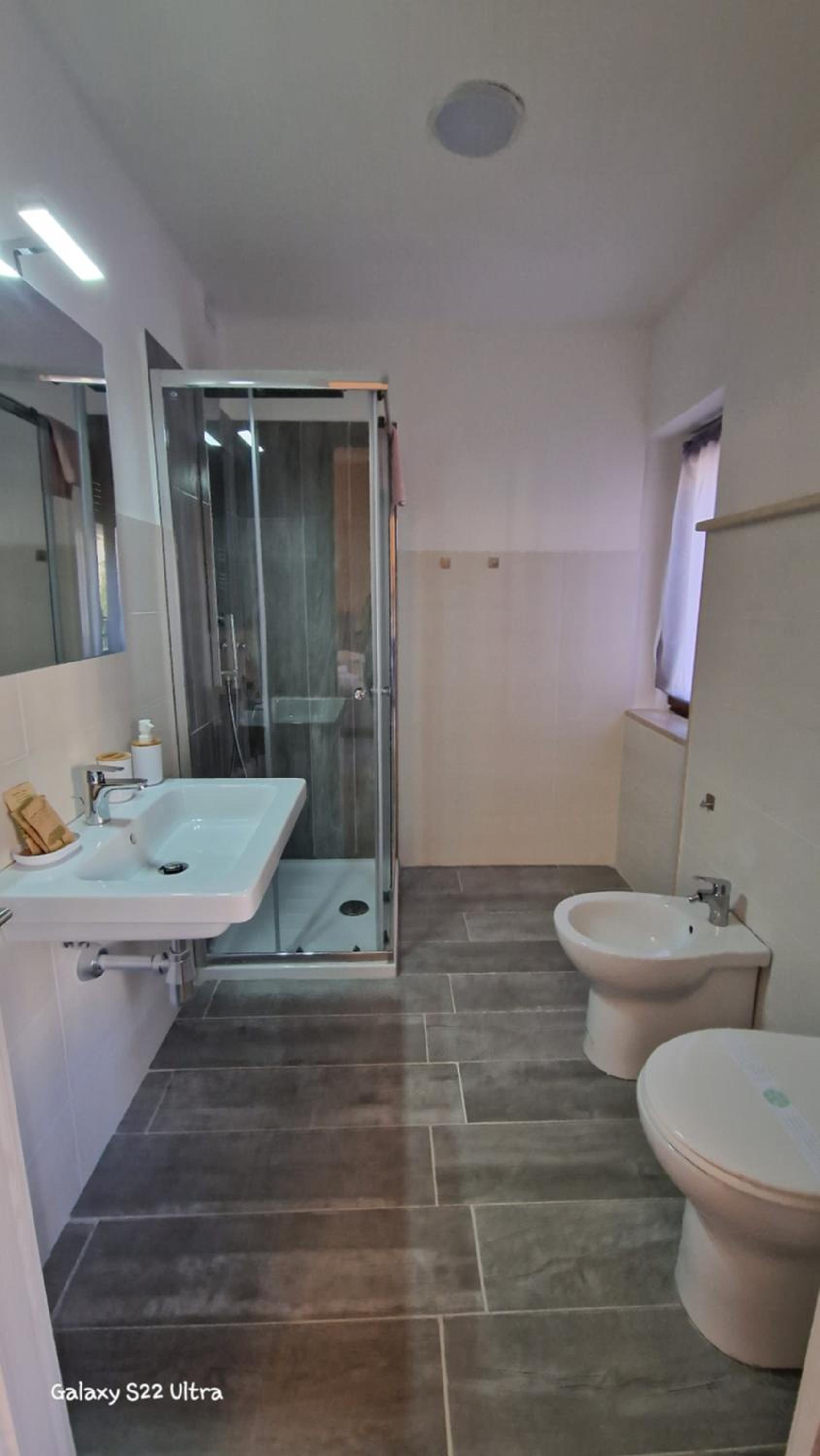 King Room with Balcony photo 2