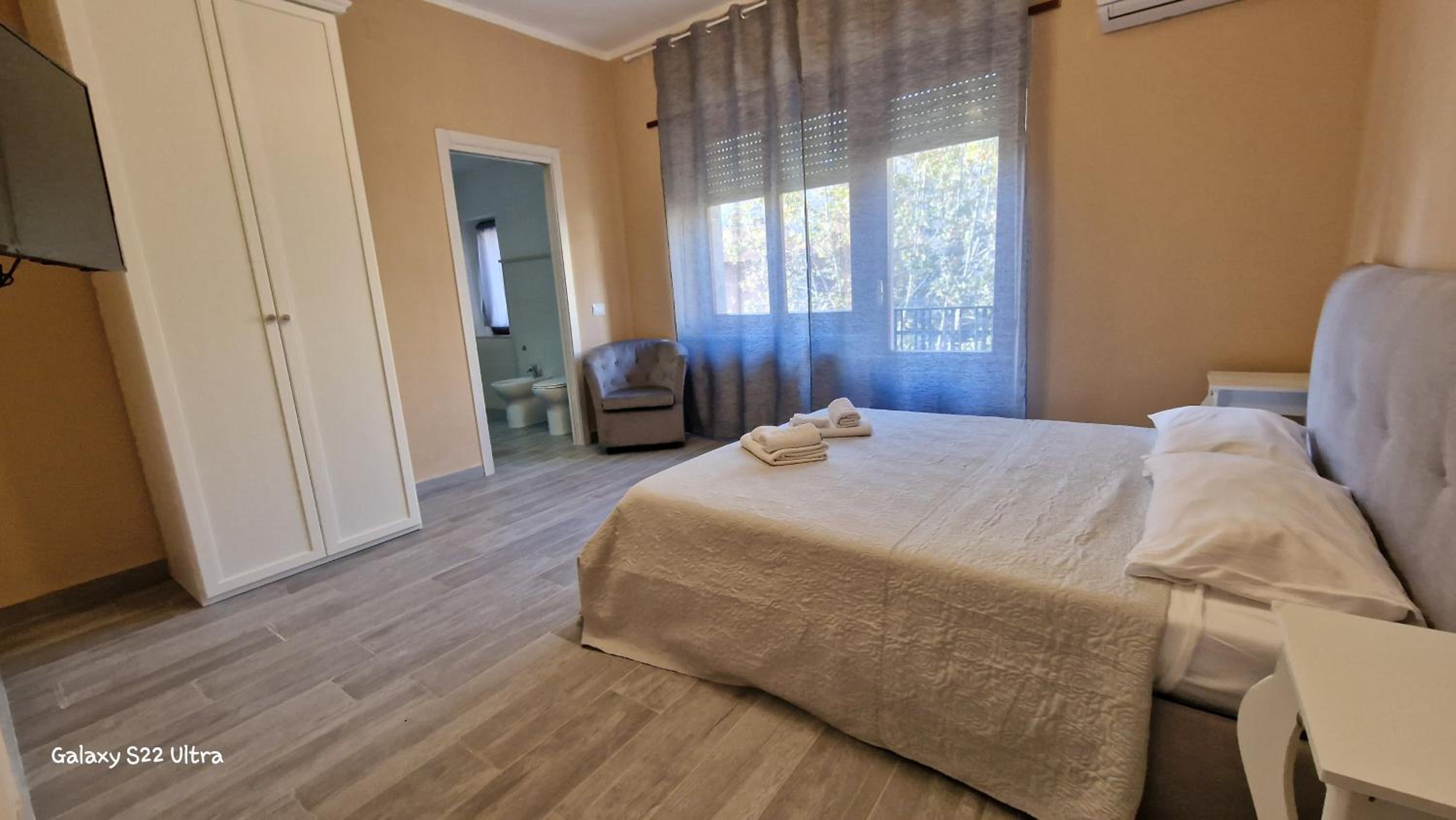 King Room with Balcony