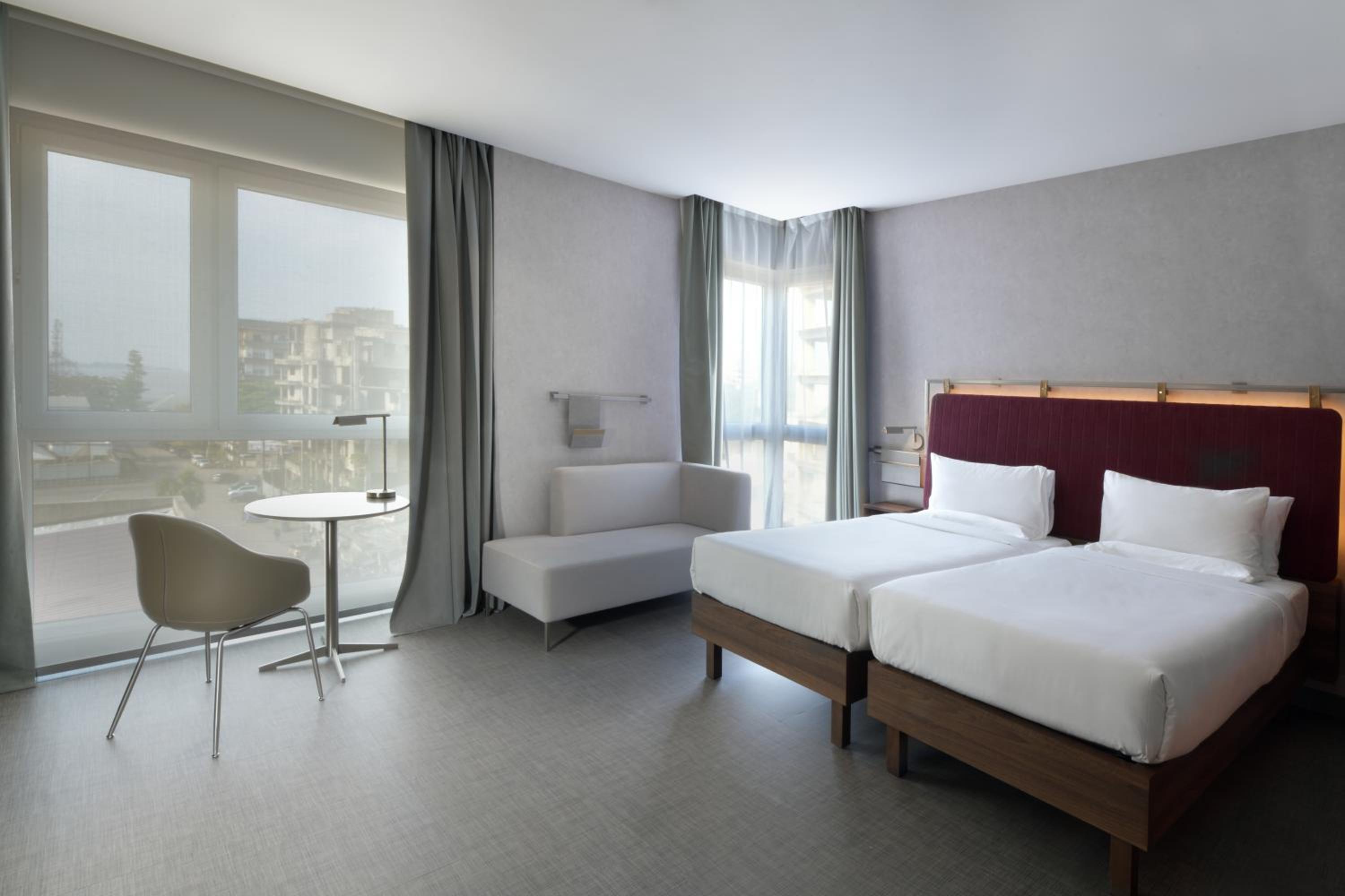 Standard Twin Room - Photo 12