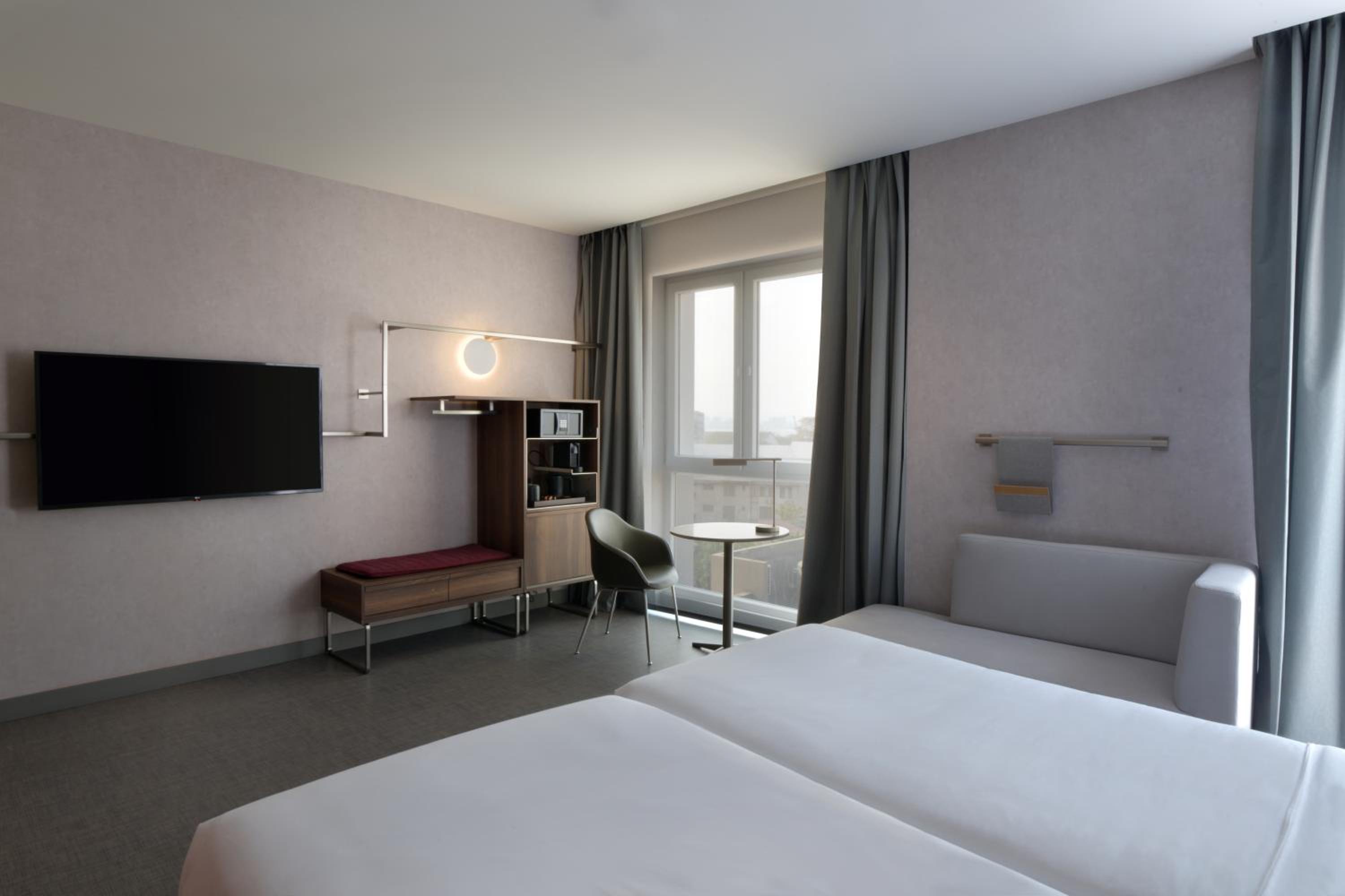 Standard Twin Room - Photo 11
