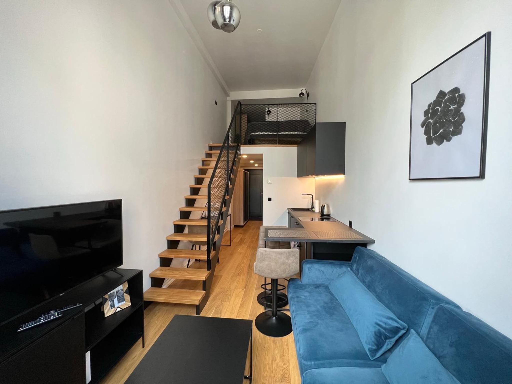 Loft - Photo 1