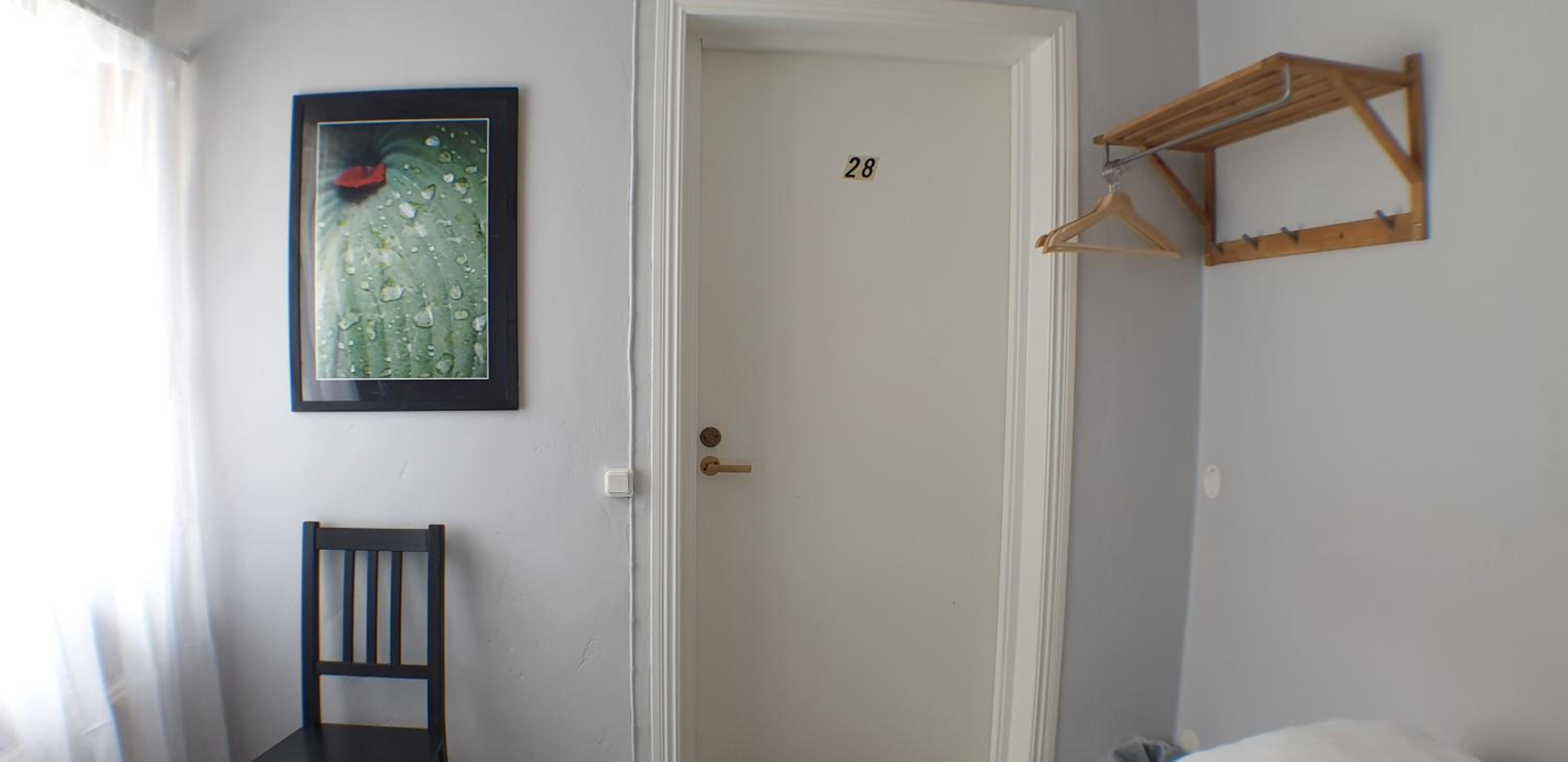 Twin Room with Shared Bathroom photo 2