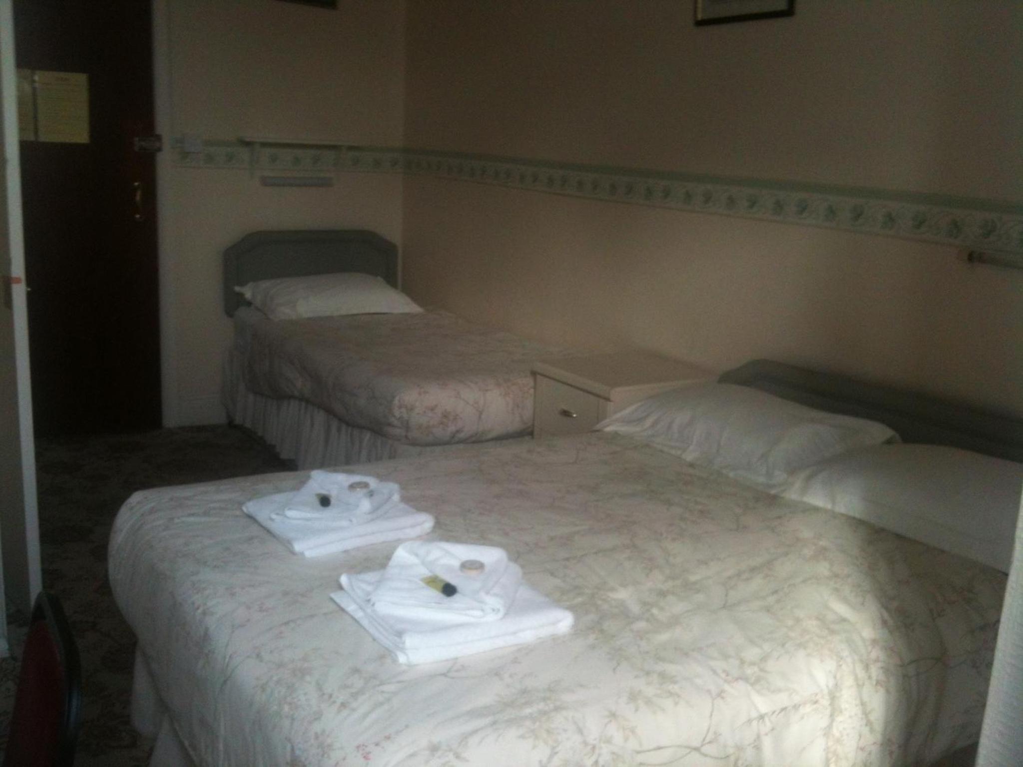Family Room (2 Adults + 1 Child) photo 2