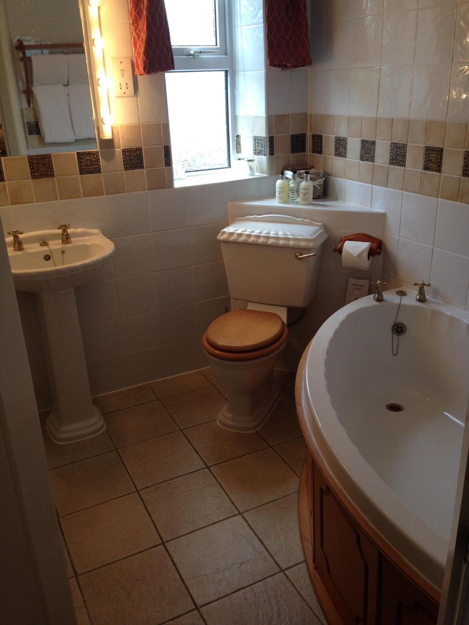 Superior King Room - Photo 5