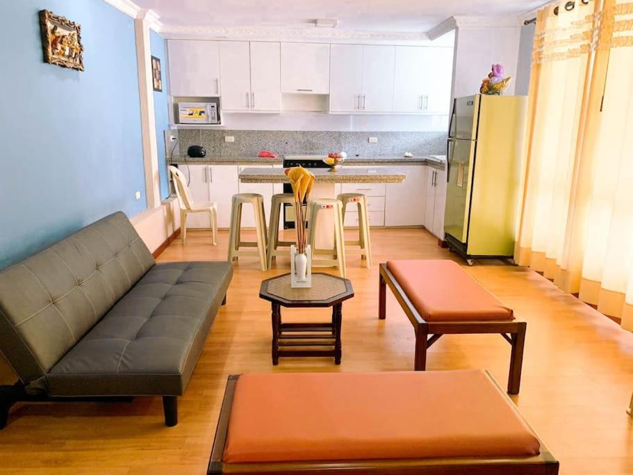 One-Bedroom Apartment photo 1