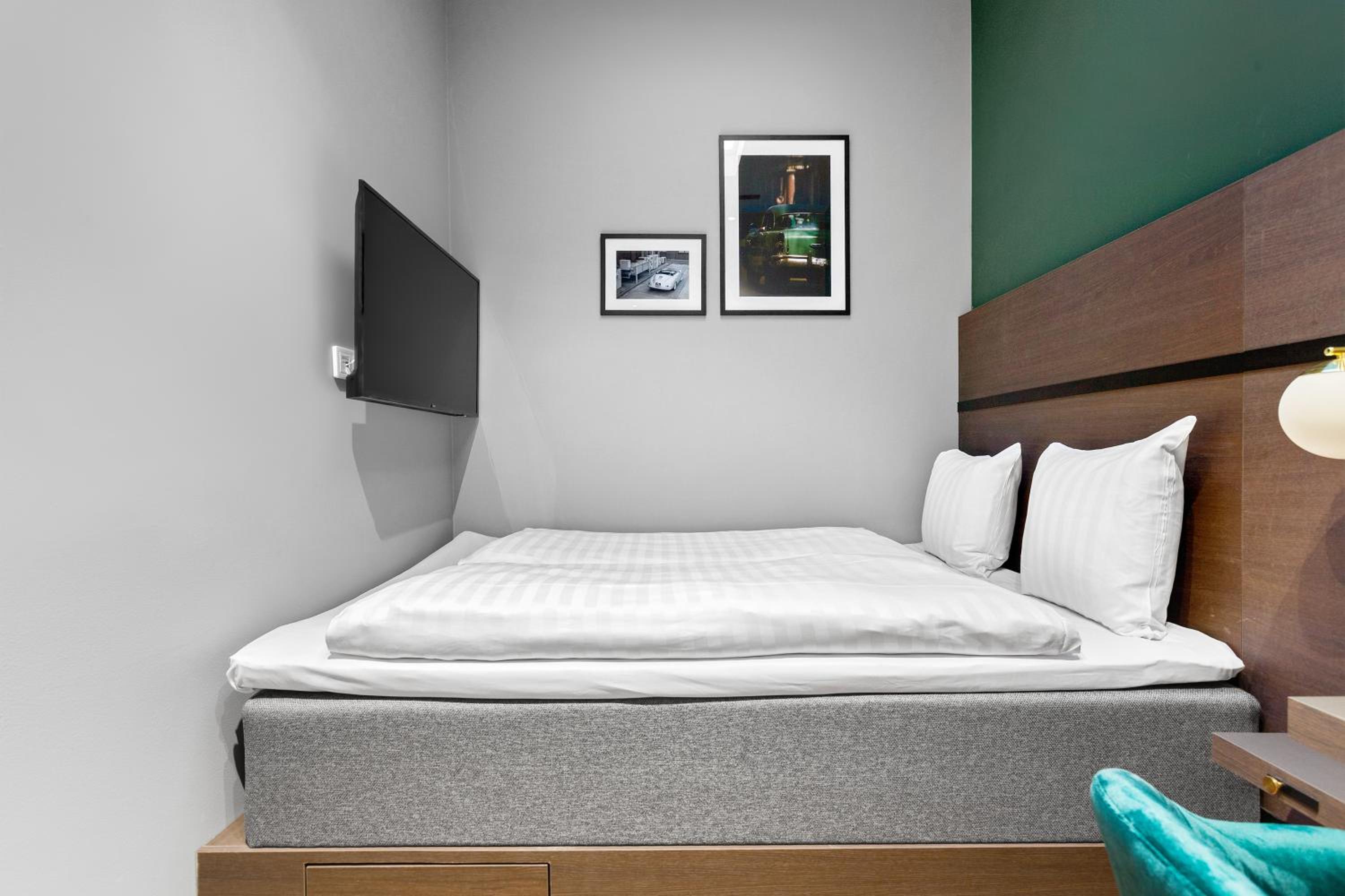 Economy Double Room - Photo 4