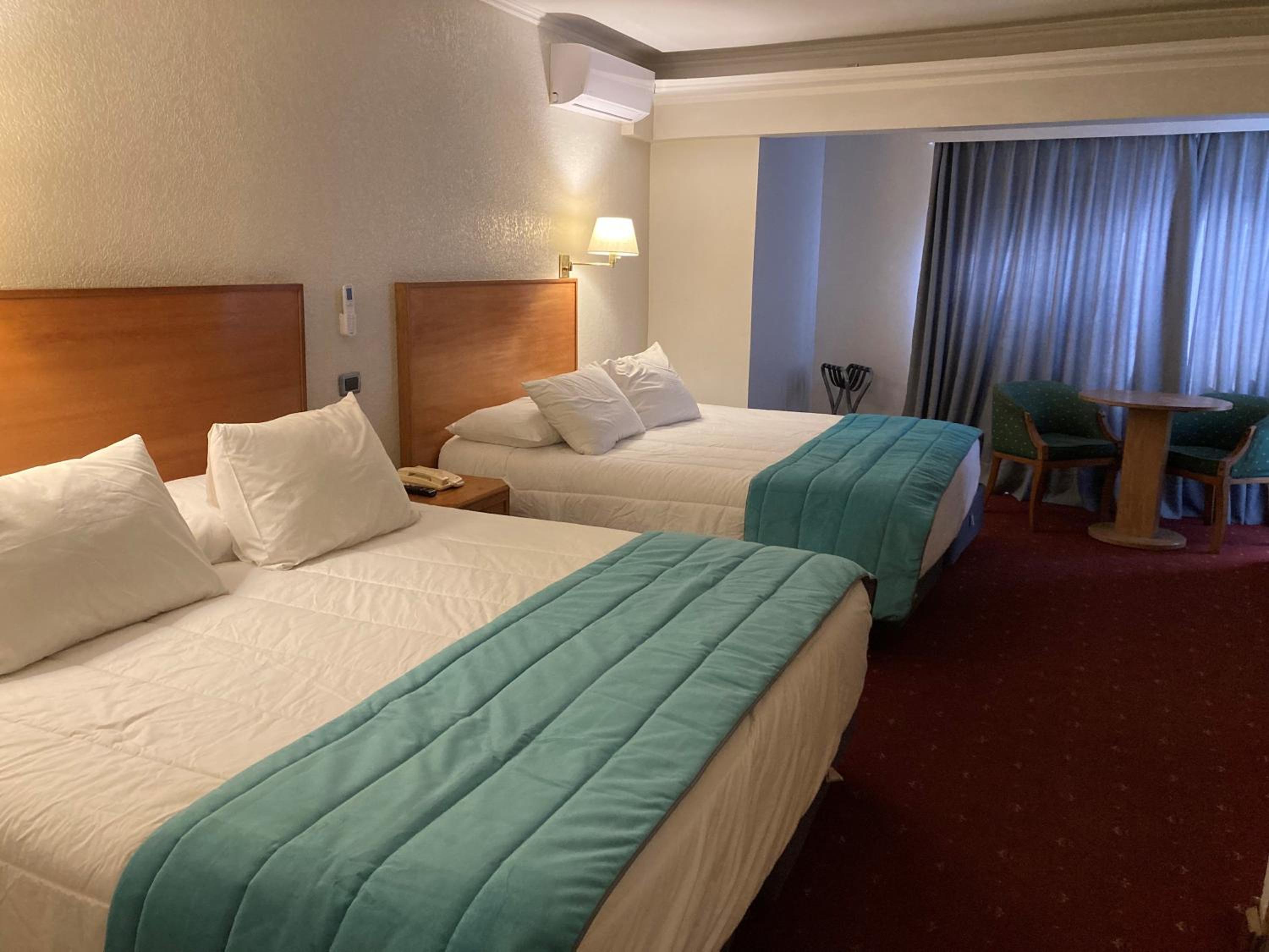 Superior Double Room with Two King Beds photo 3