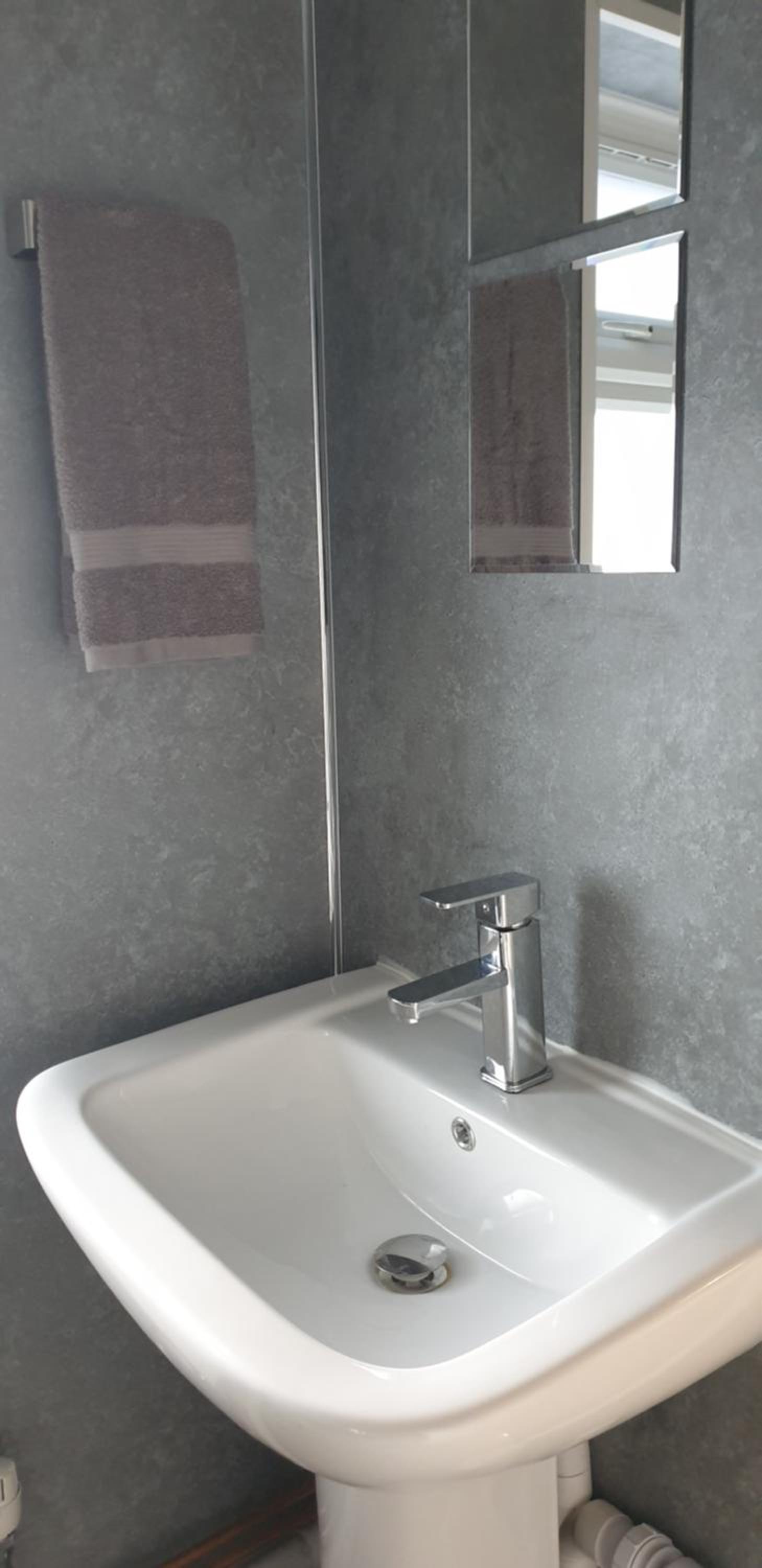 Deluxe King Suite photo 3