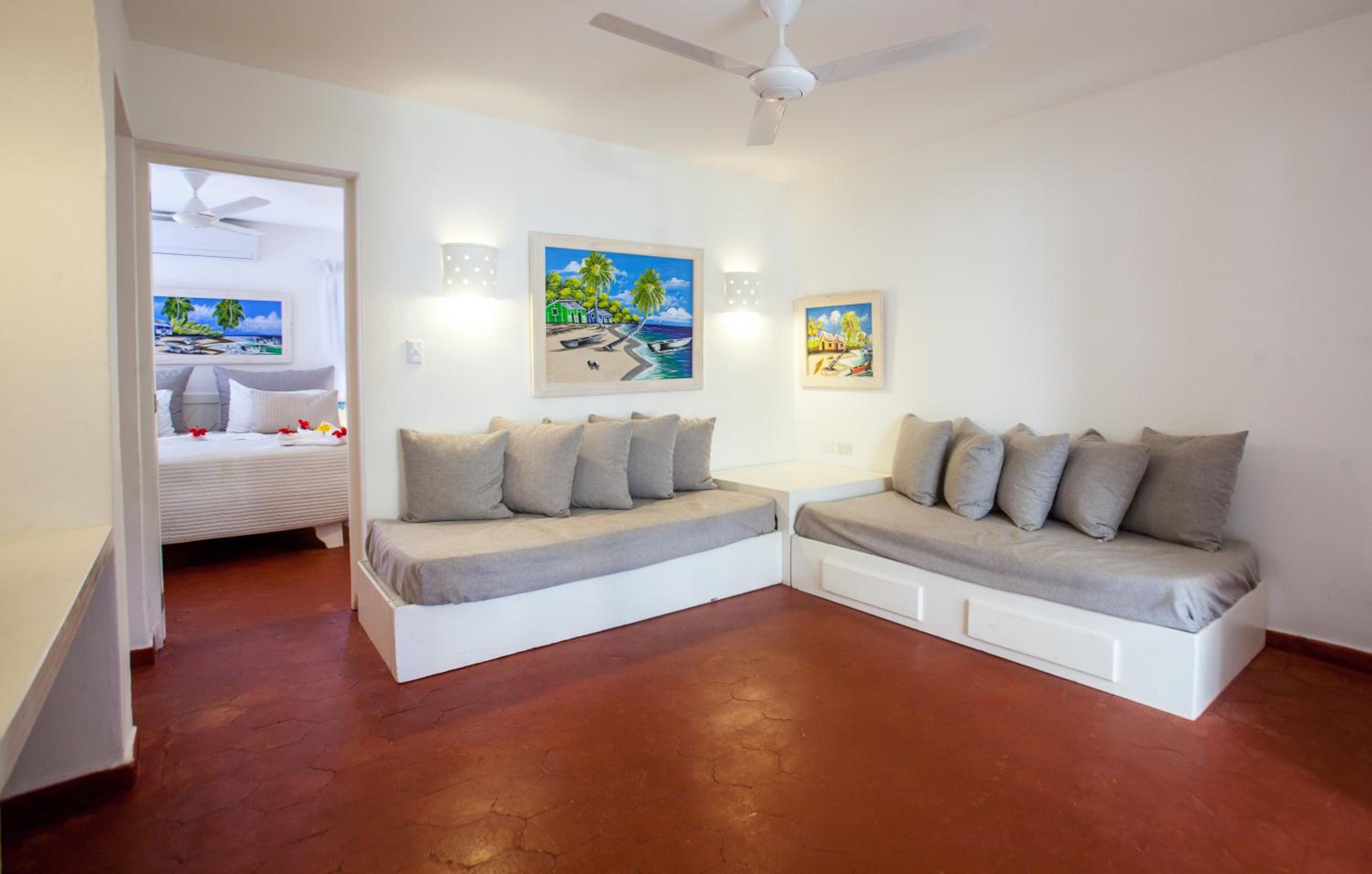 King Suite with Sea View photo 3