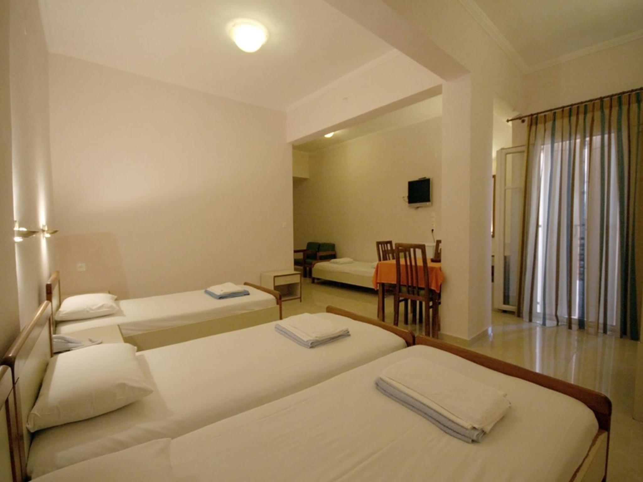 Family Room with Garden View