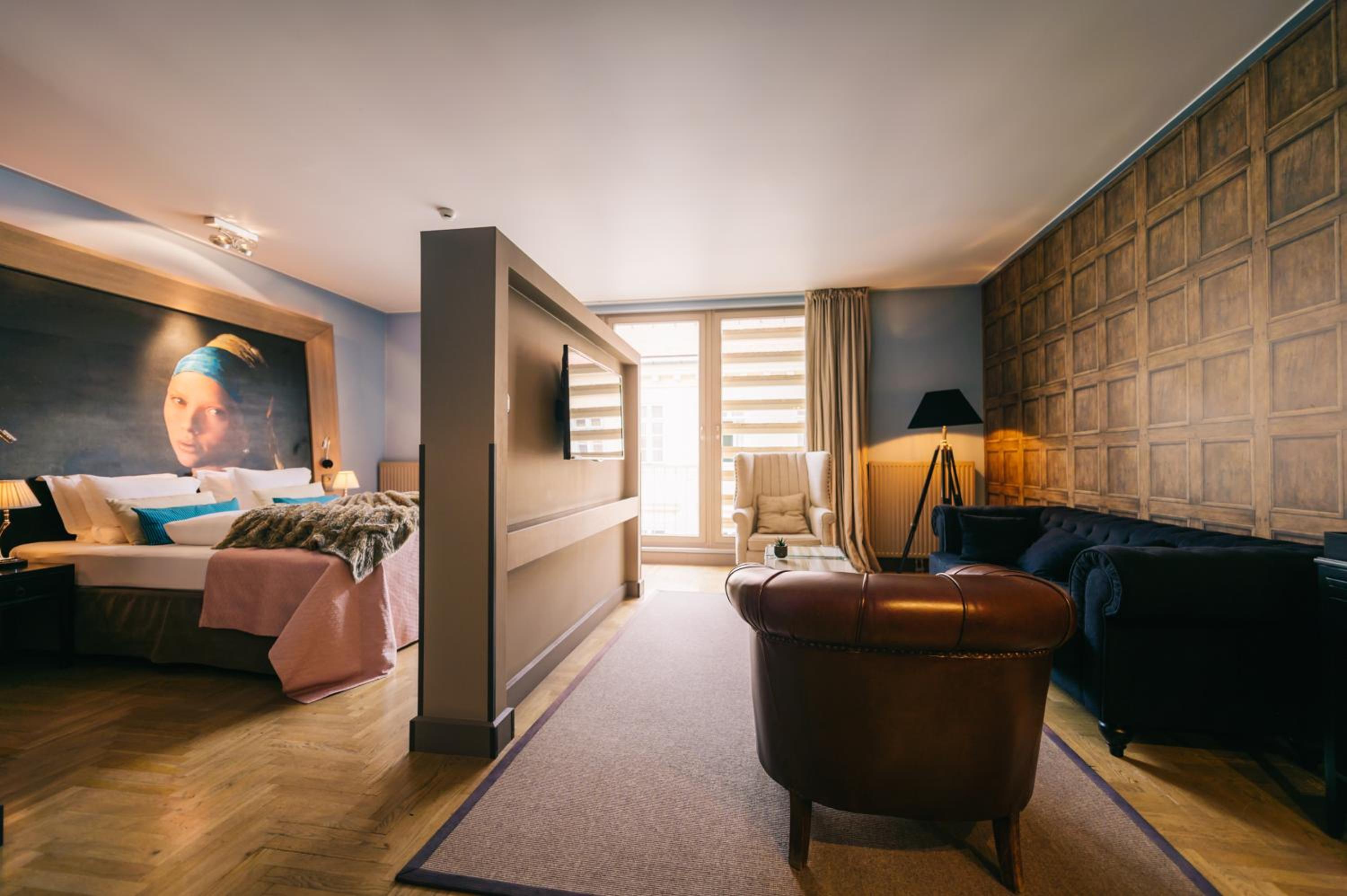 Suite (2 Adults) - Photo 30