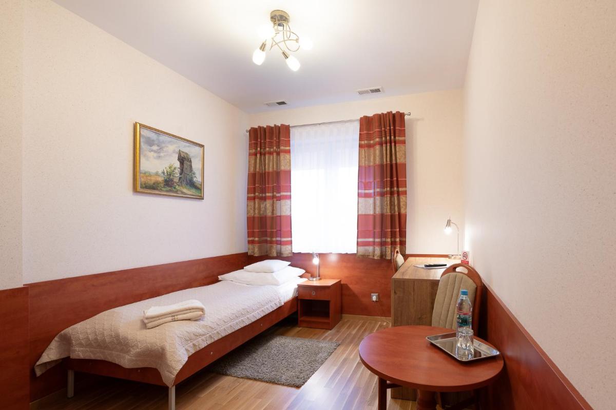 Small Single Room photo 2