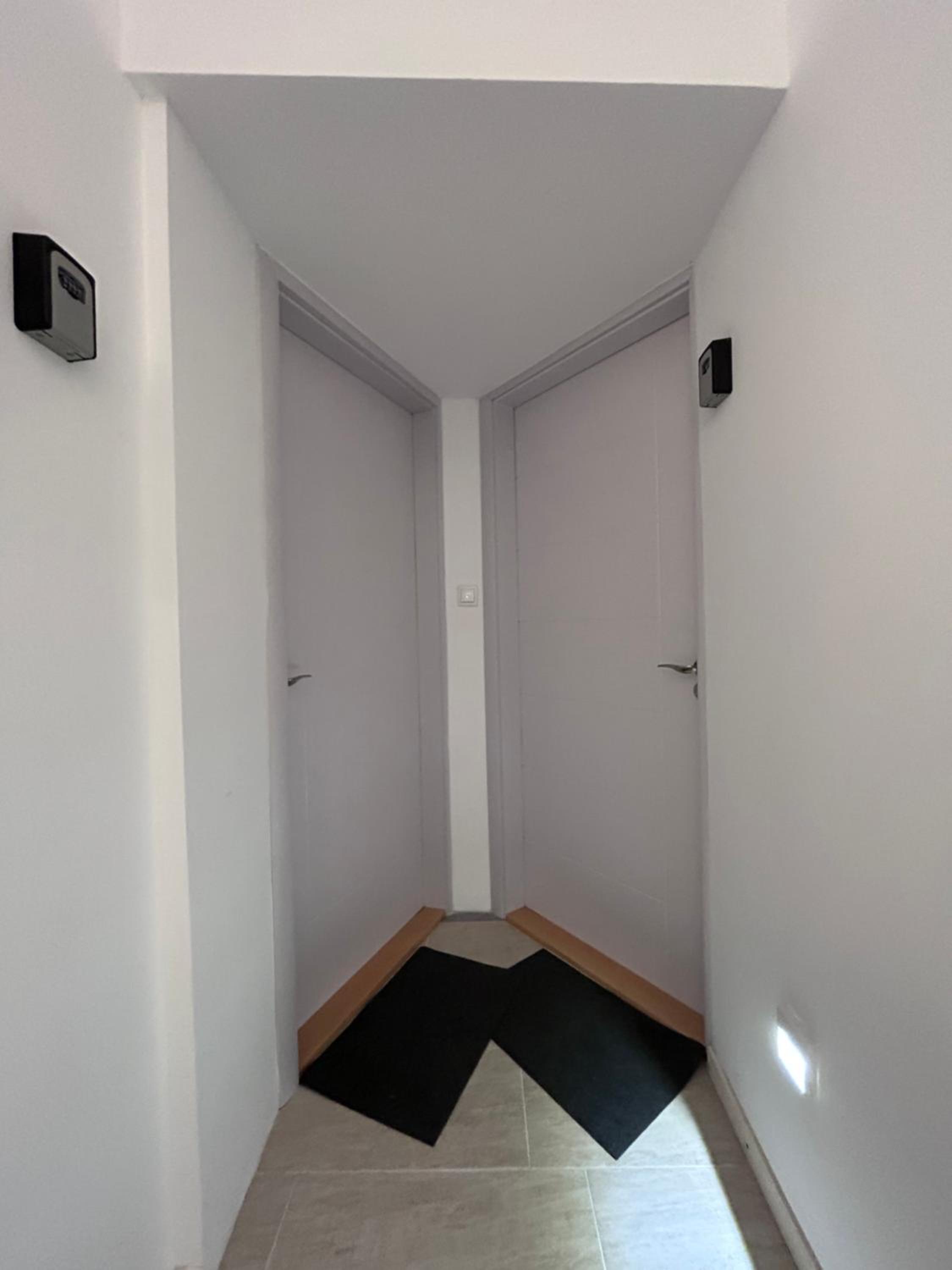 Studio Apartment photo 3