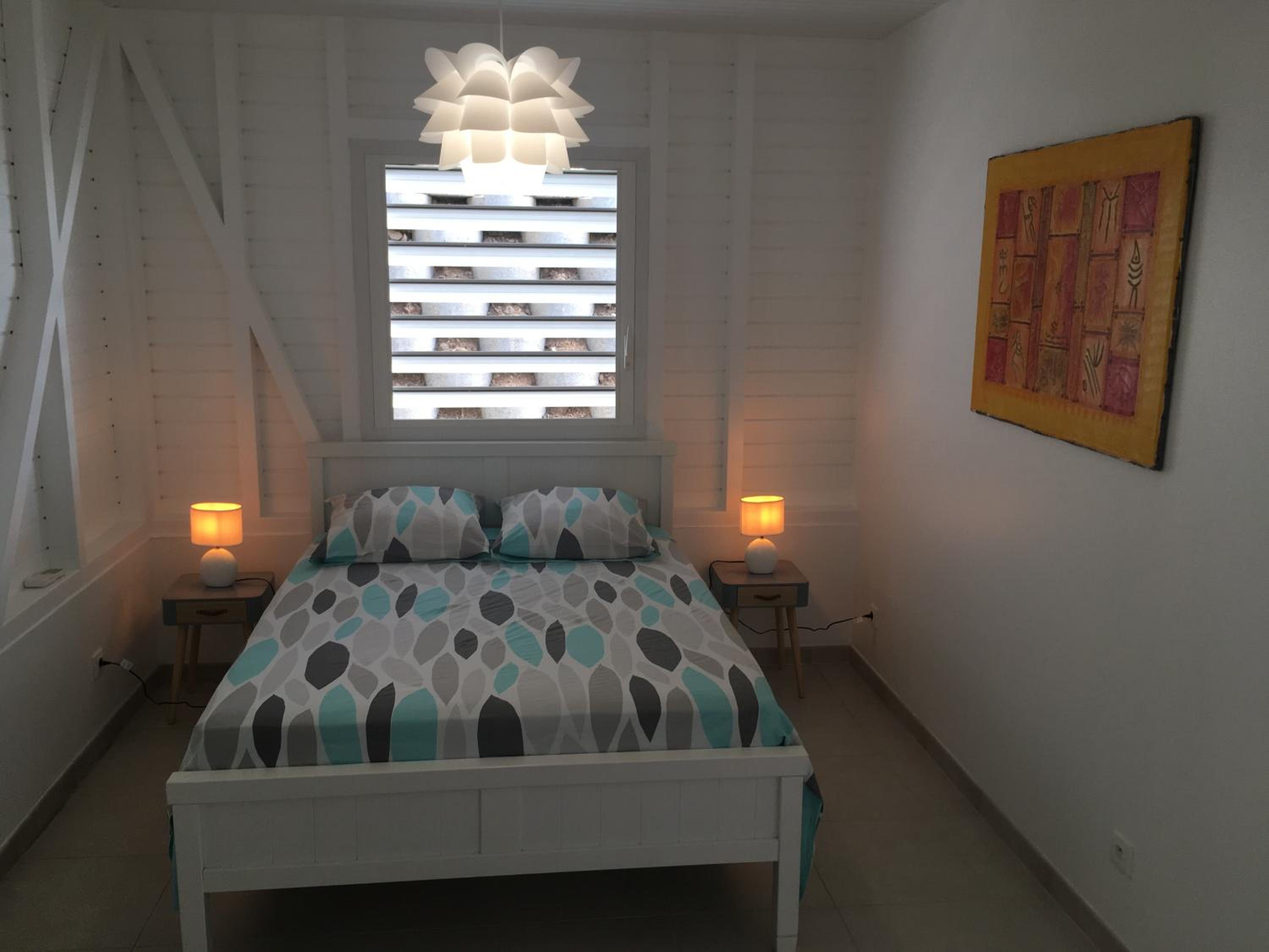 Three-Bedroom House photo 1