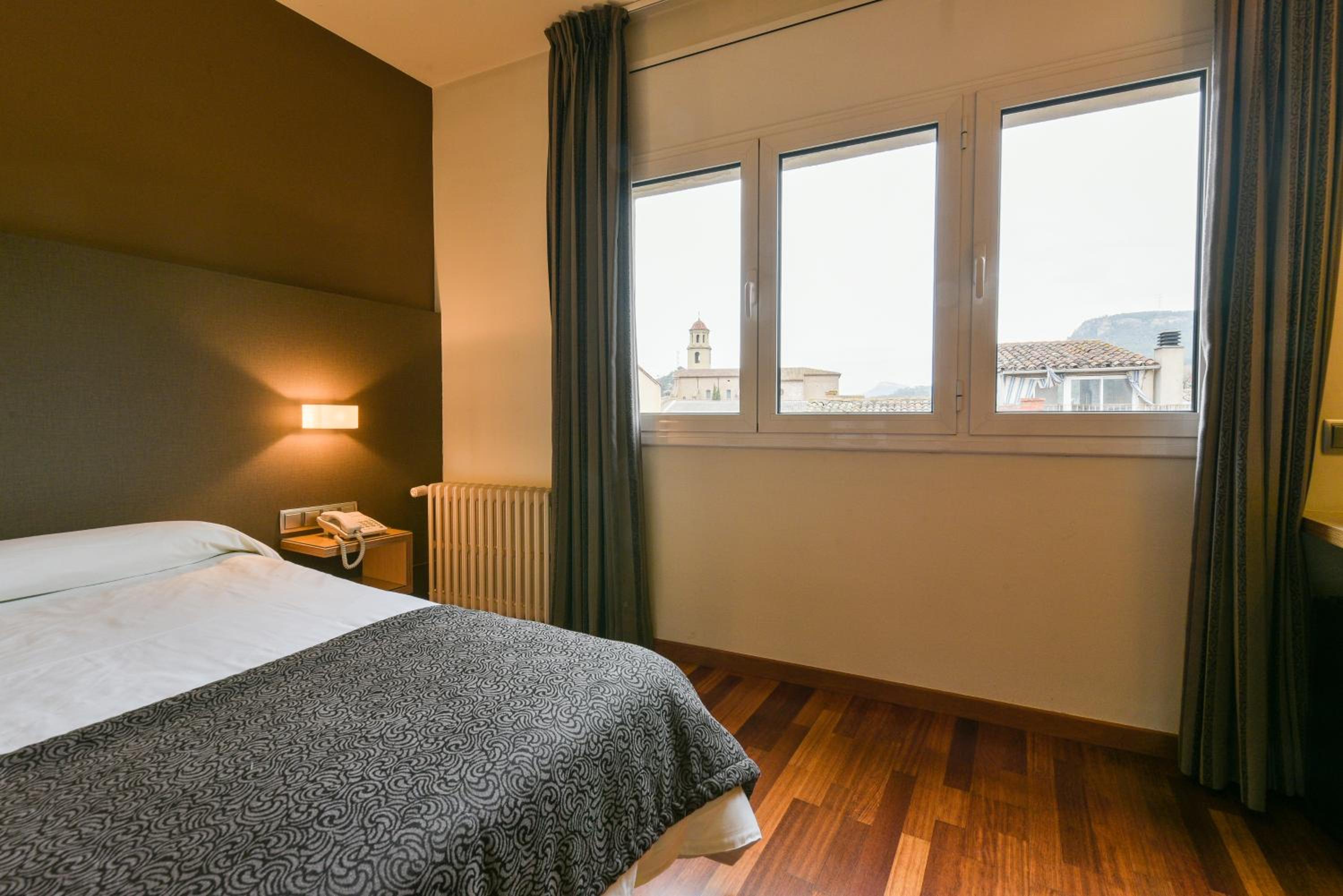 Double or Twin Room - Photo 10