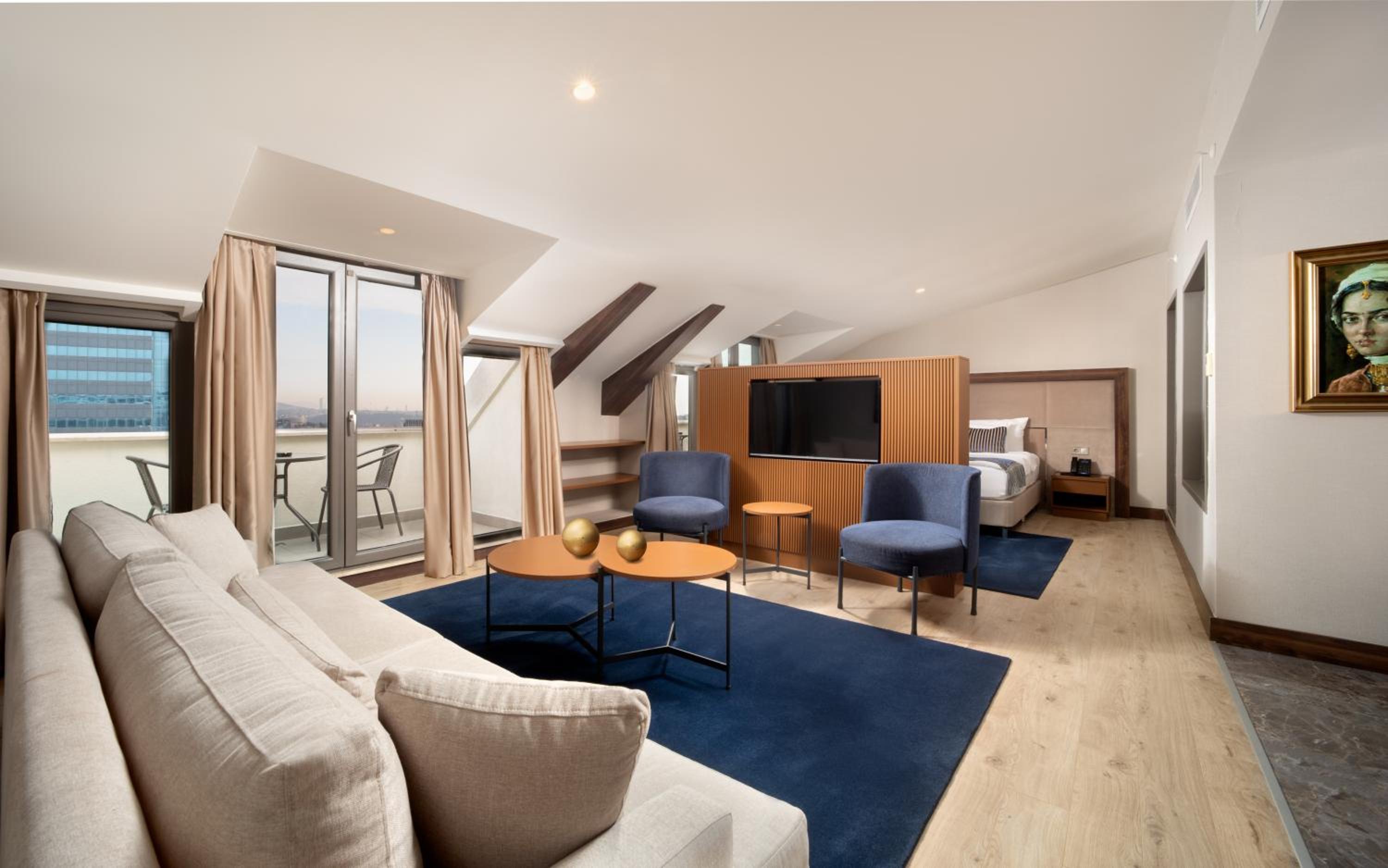 Premium Suite with Jacuzzi photo 1