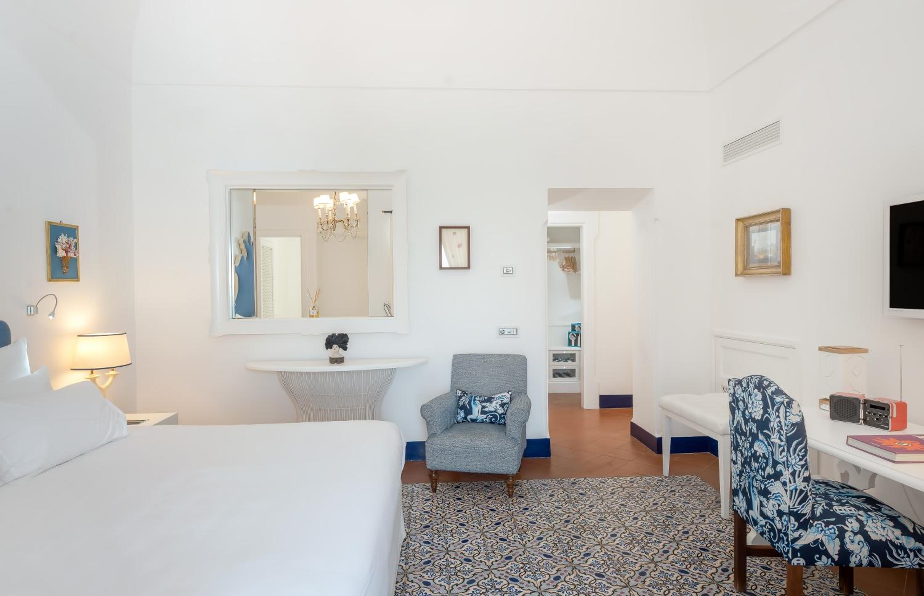 Junior Suite with Sea View - Photo 10