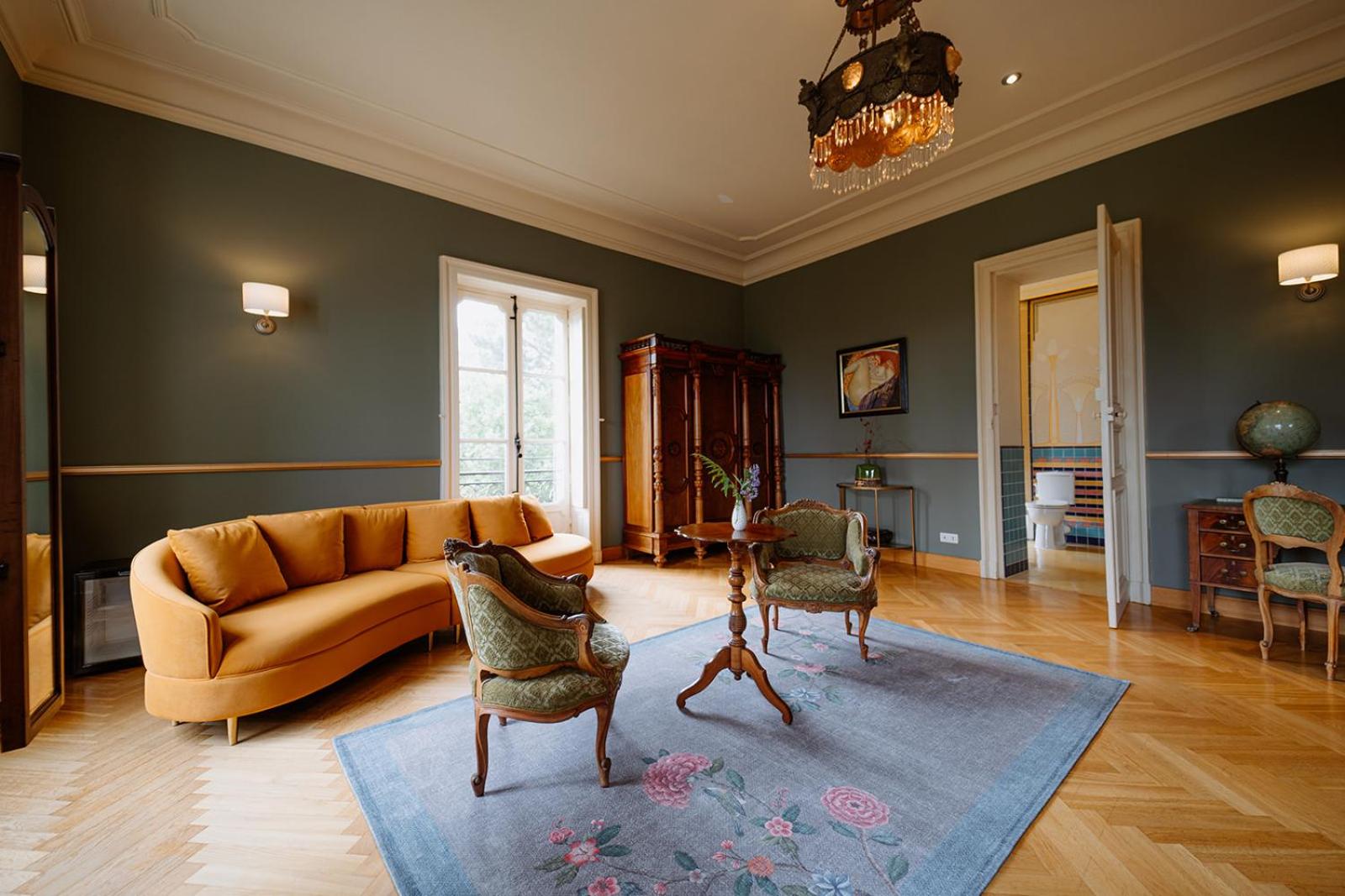 Large Double Room photo 2