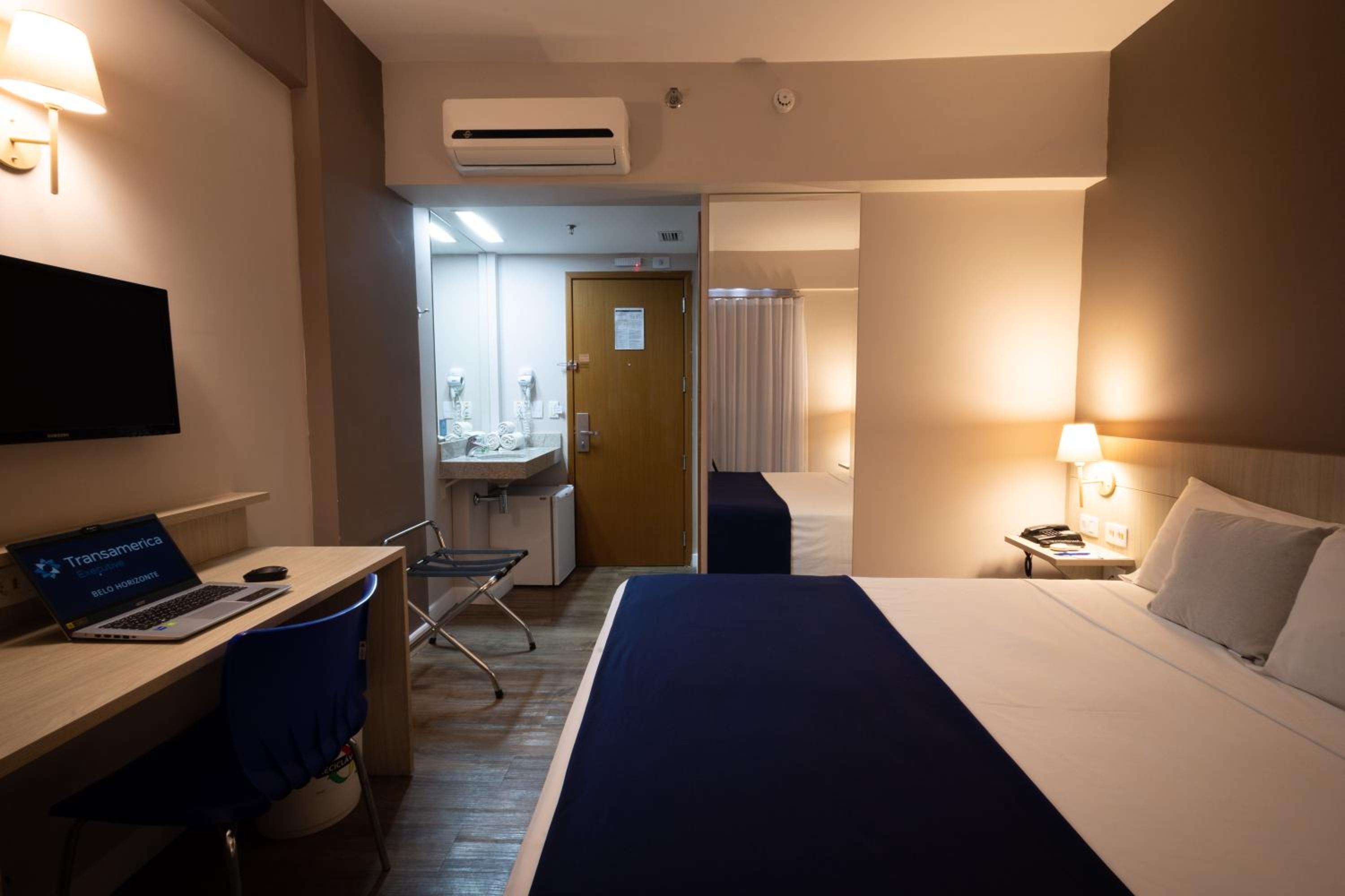 Queen Room - Disability Access