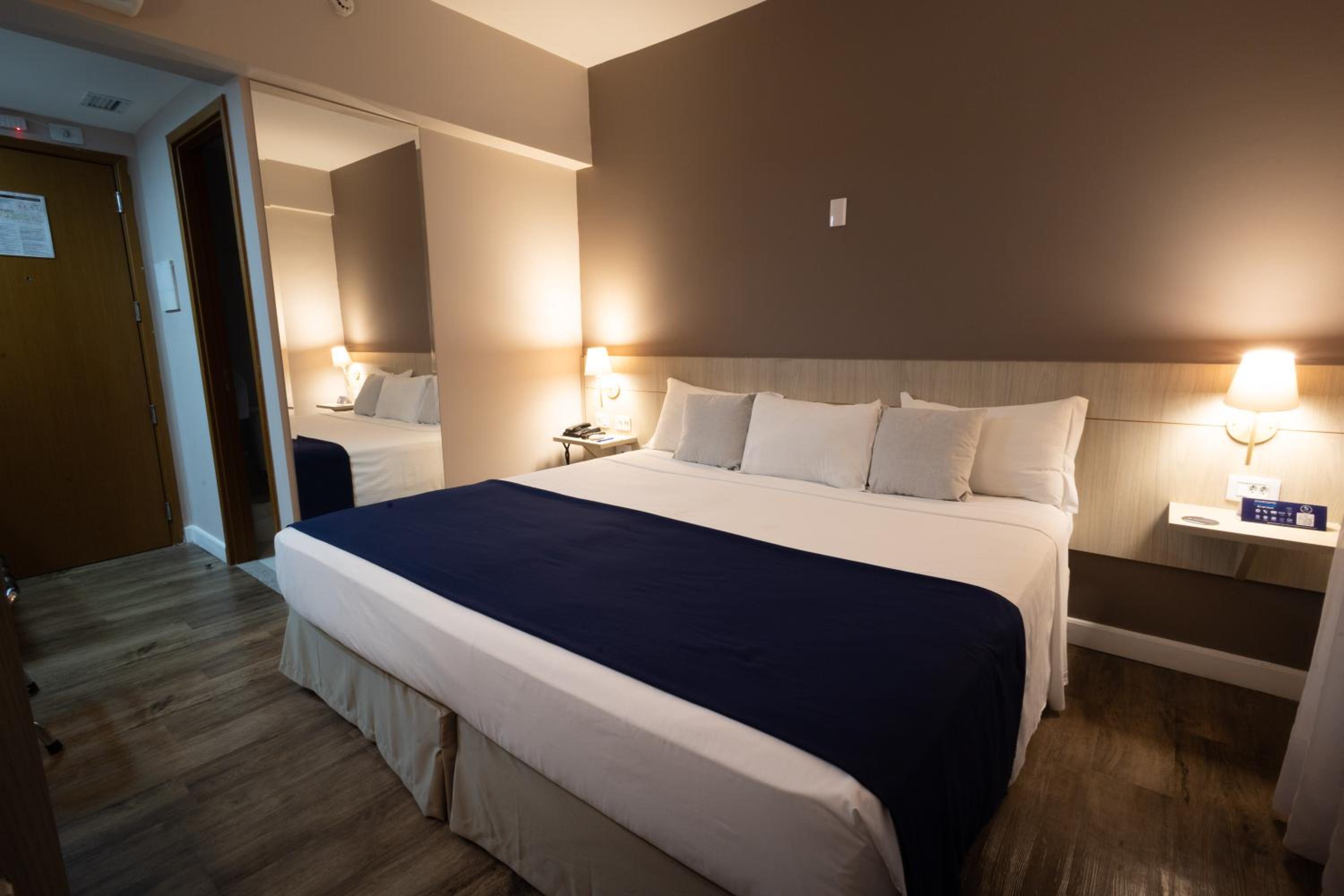 Double Room thumbnail 6