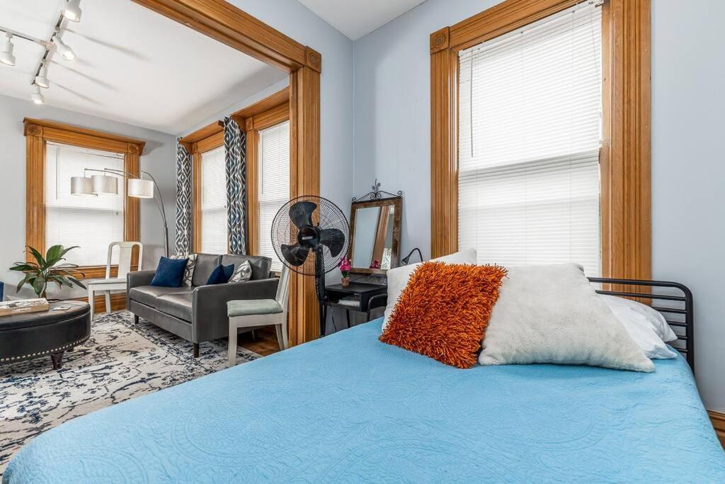 Three-Bedroom House photo 1