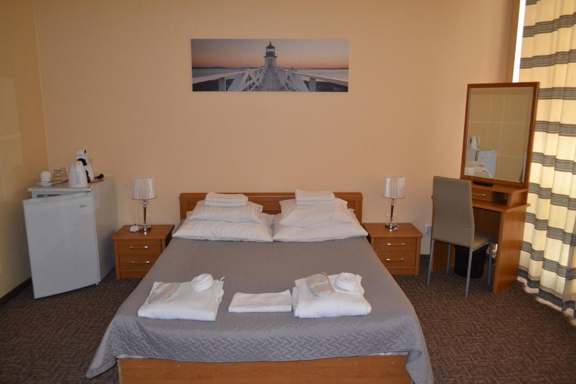 Suite - Photo 1