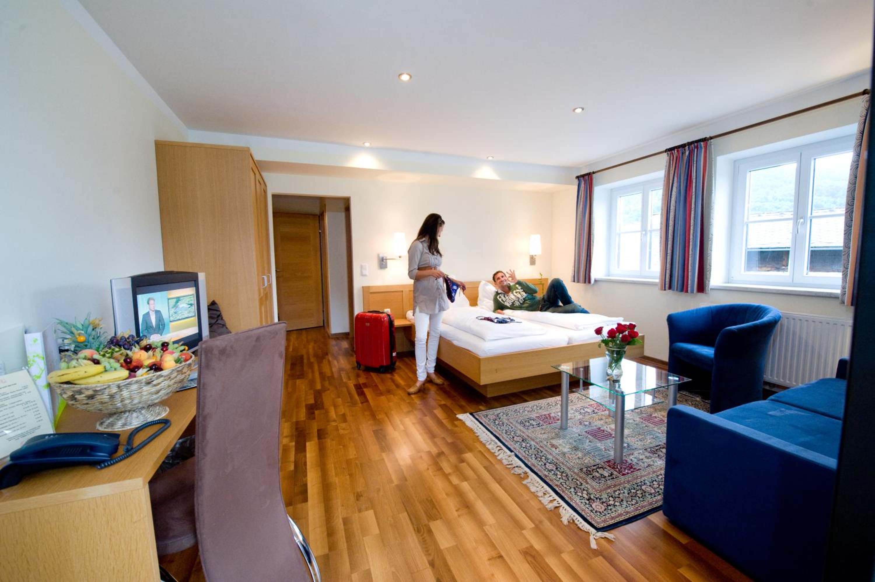 Double Room with Balcony - Photo 6