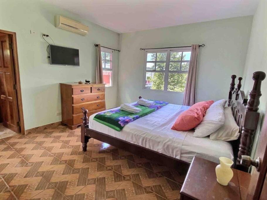Three-Bedroom House photo 1