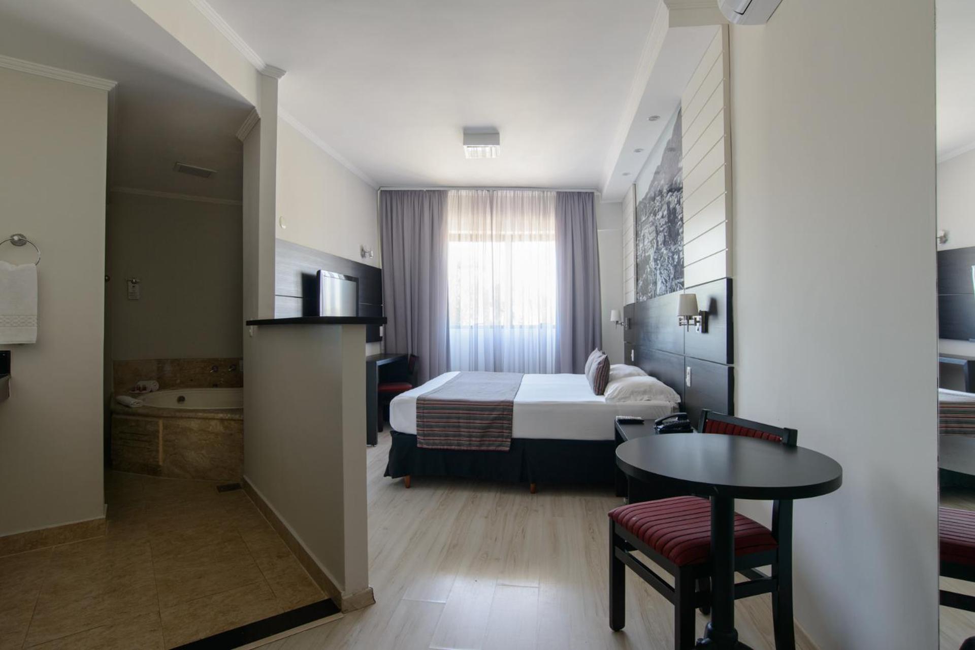 King Suite with Spa Bath