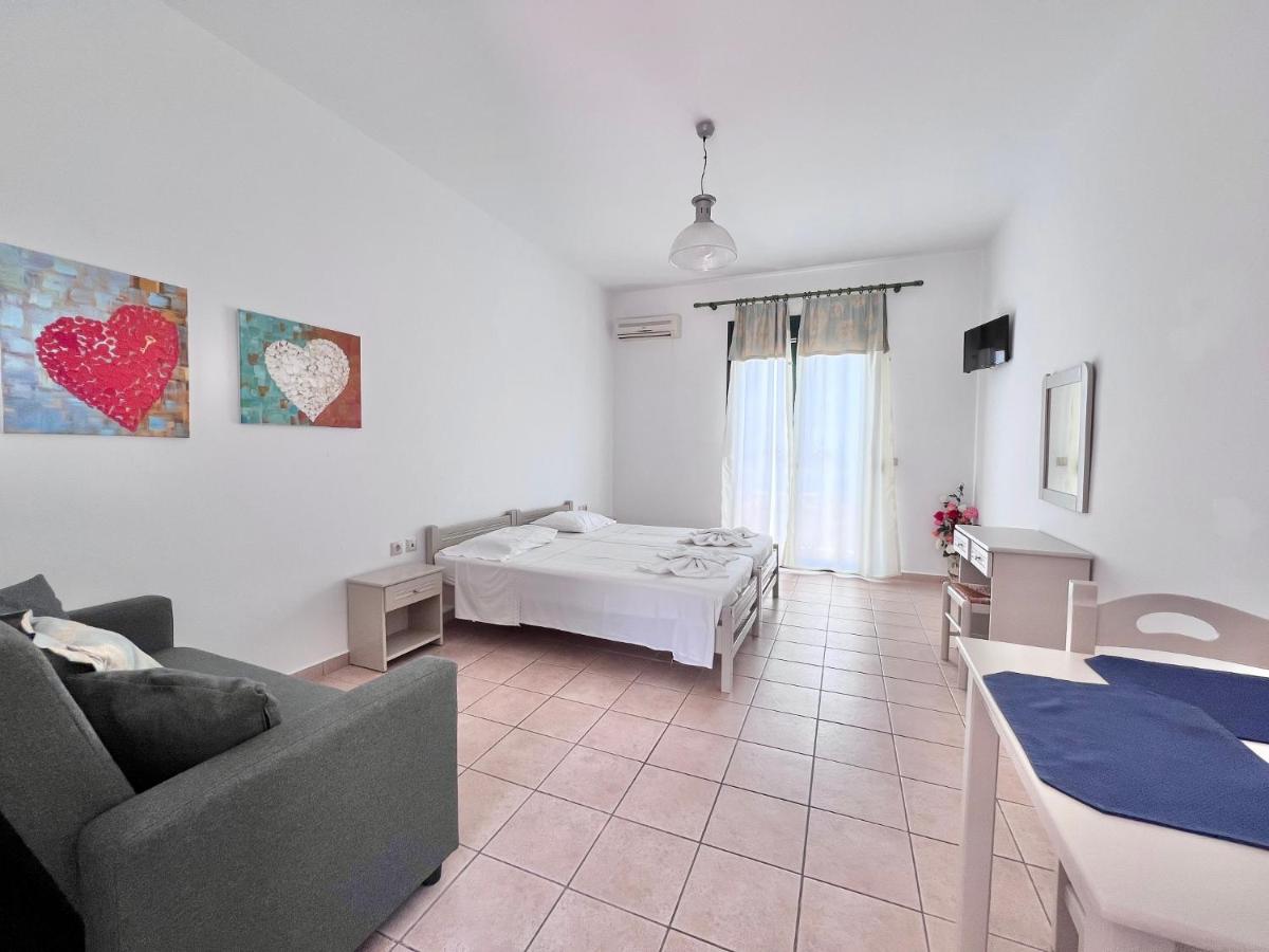 Deluxe Triple Room with Sea View photo 1