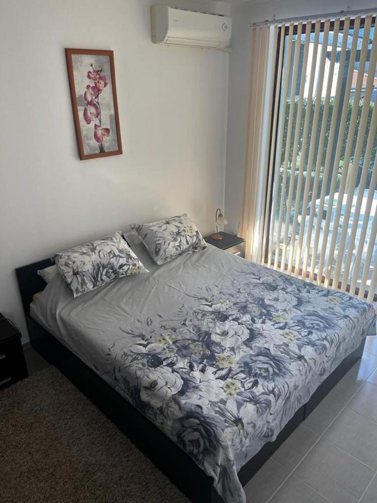 Three-Bedroom Villa photo 2