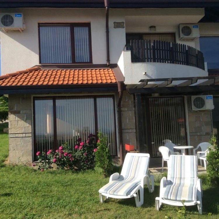 Three-Bedroom Villa photo 3